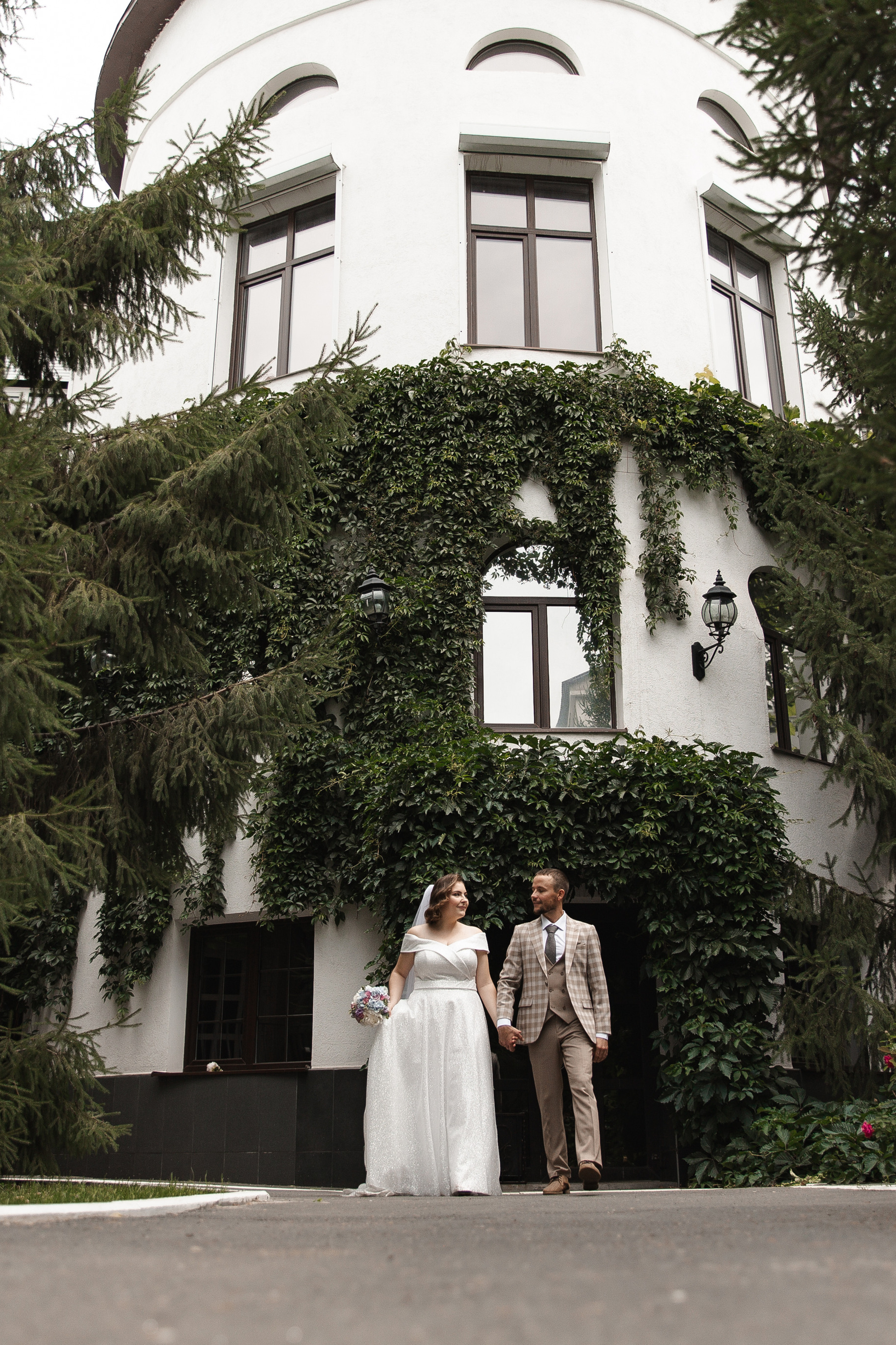 Отзывы о фотографе Илья Володьков. Свадебный фотограф в Оренбурге Илья Володьков