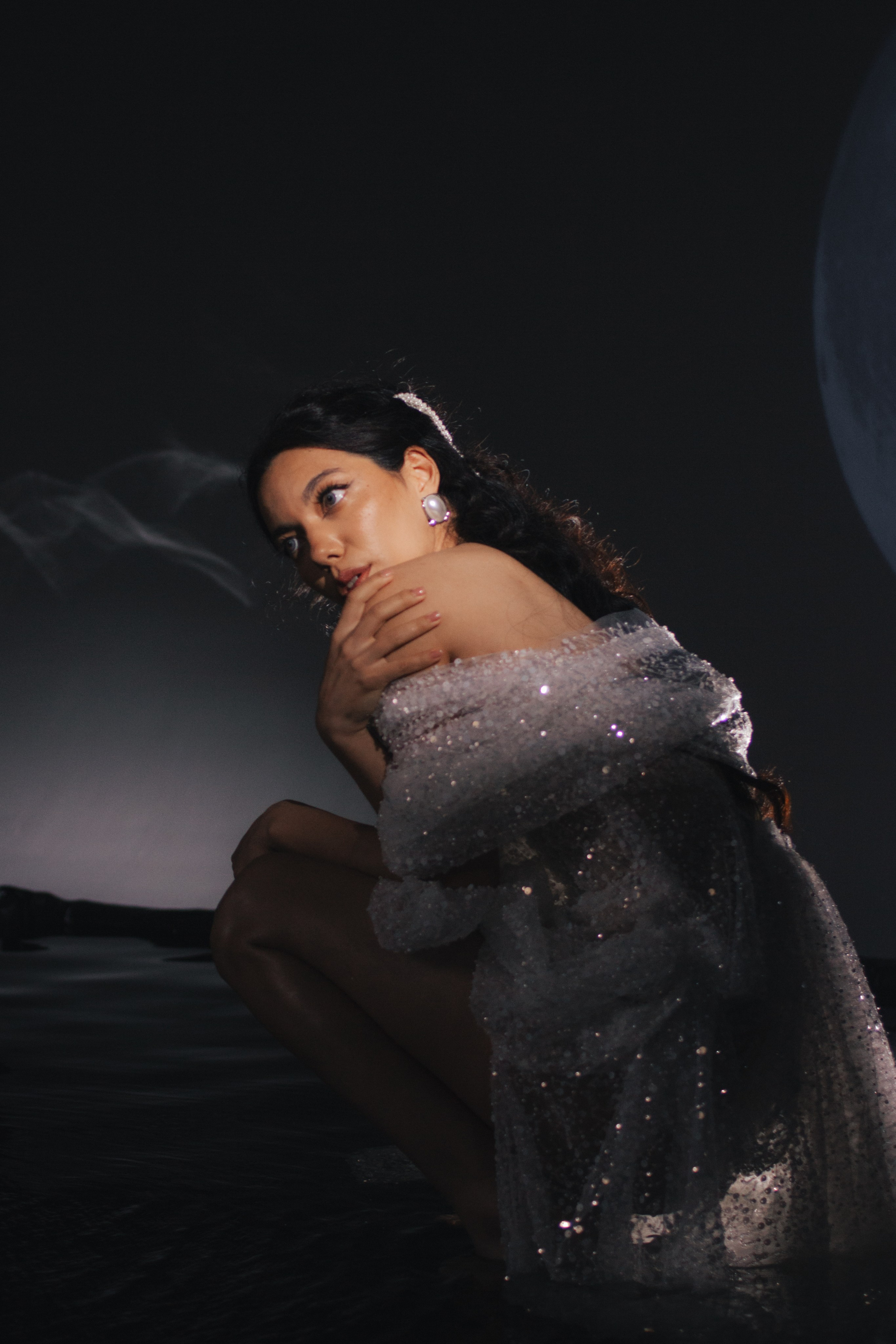 Креативная съёмка moon and water
