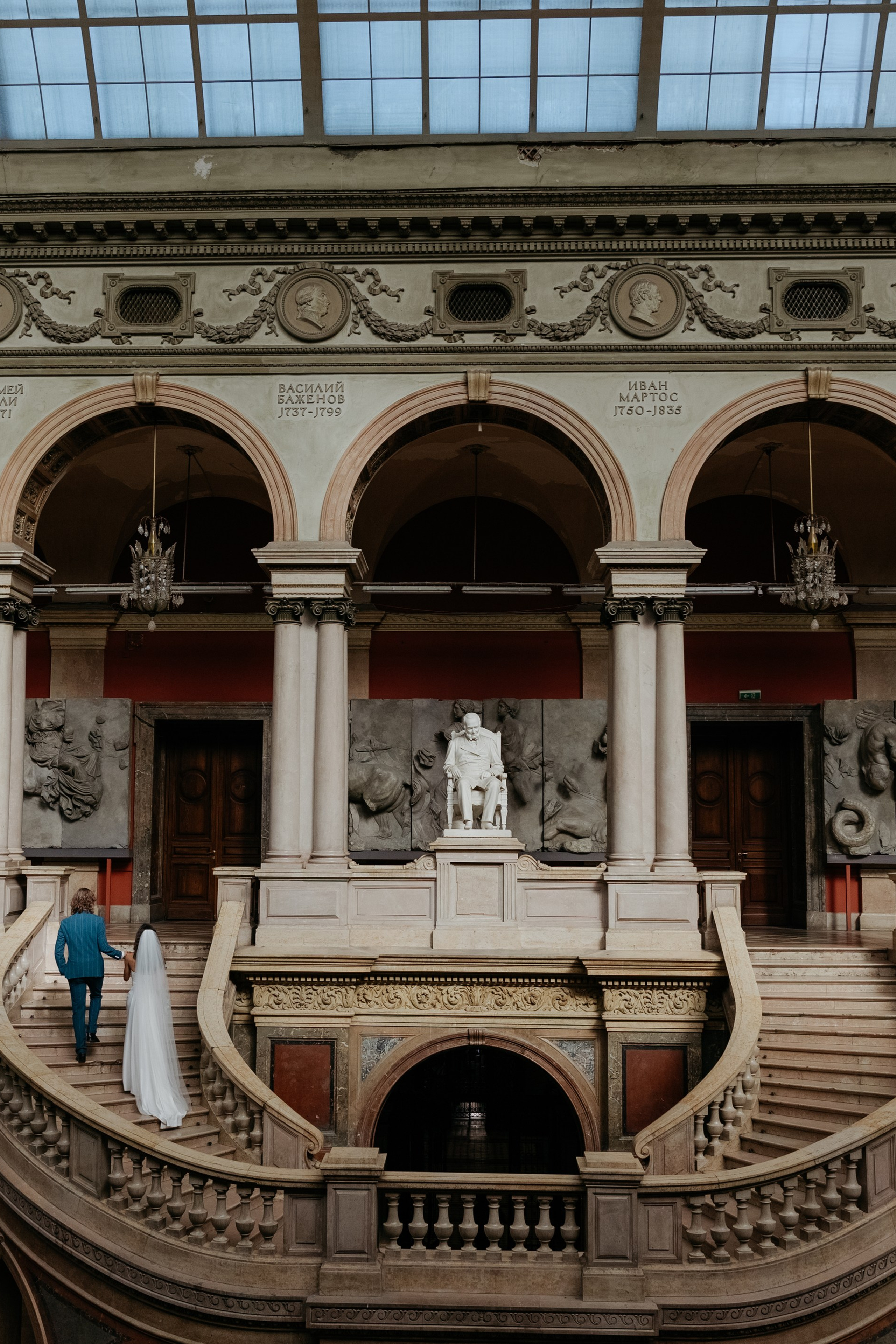 L’amore passa sette muri