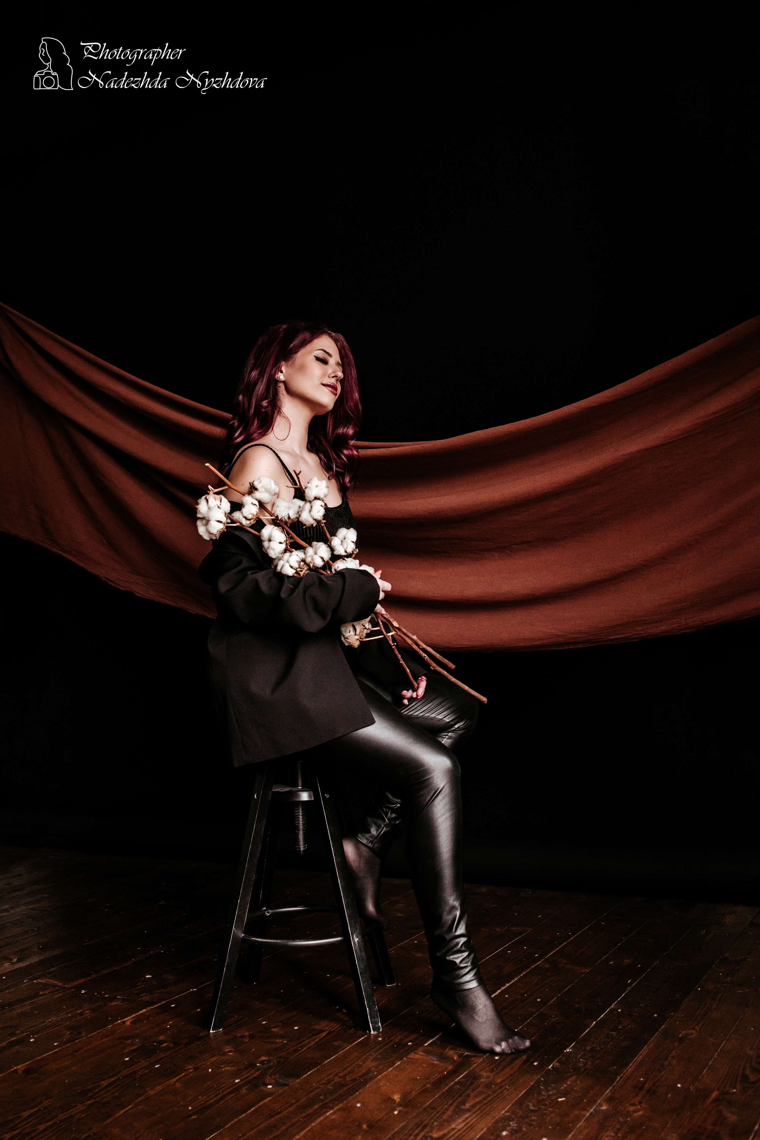 Женский портрет в тканях ♡