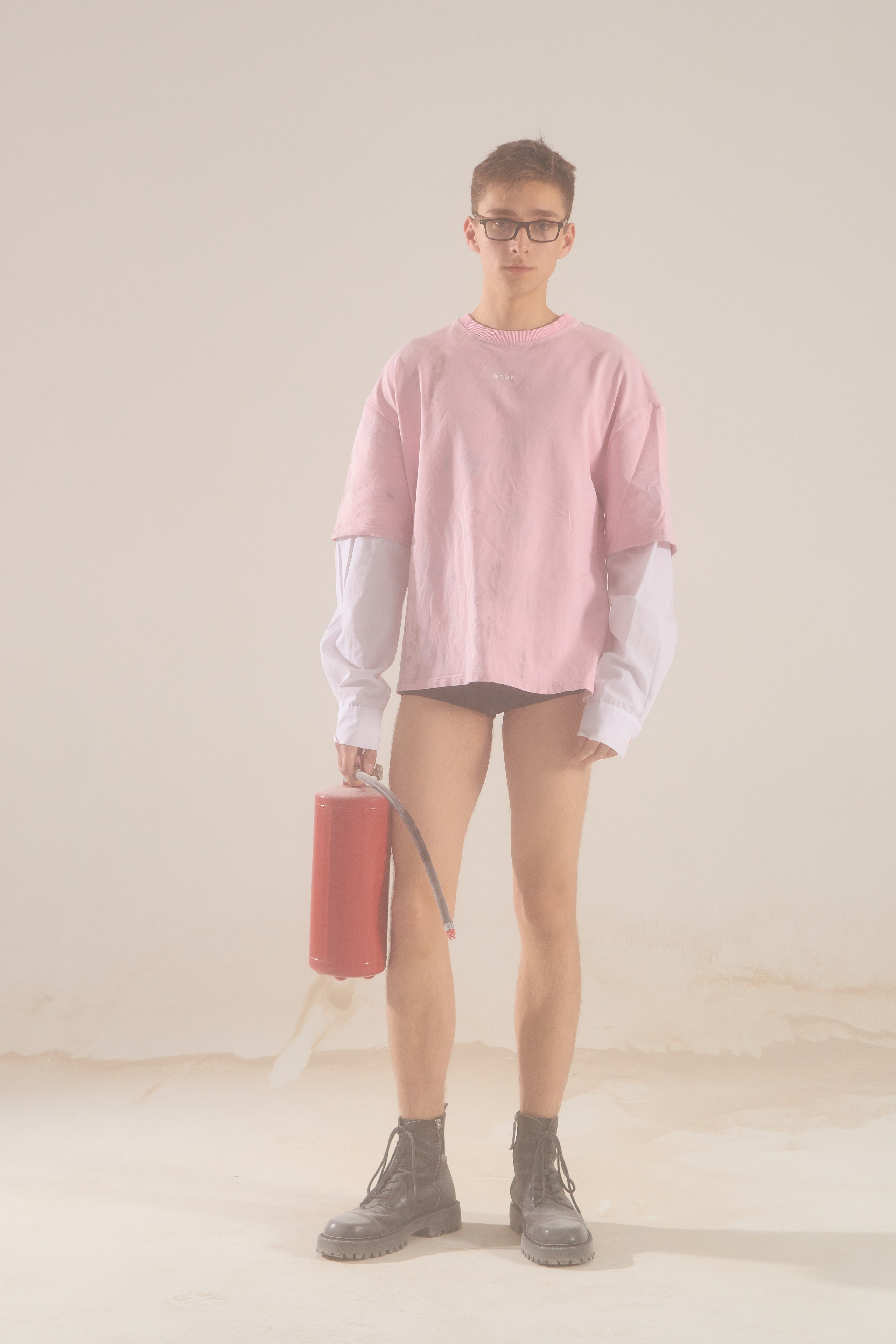 Фотограф в Москве: предметная съемка одежды для оптовых каталогов — организуем быстро