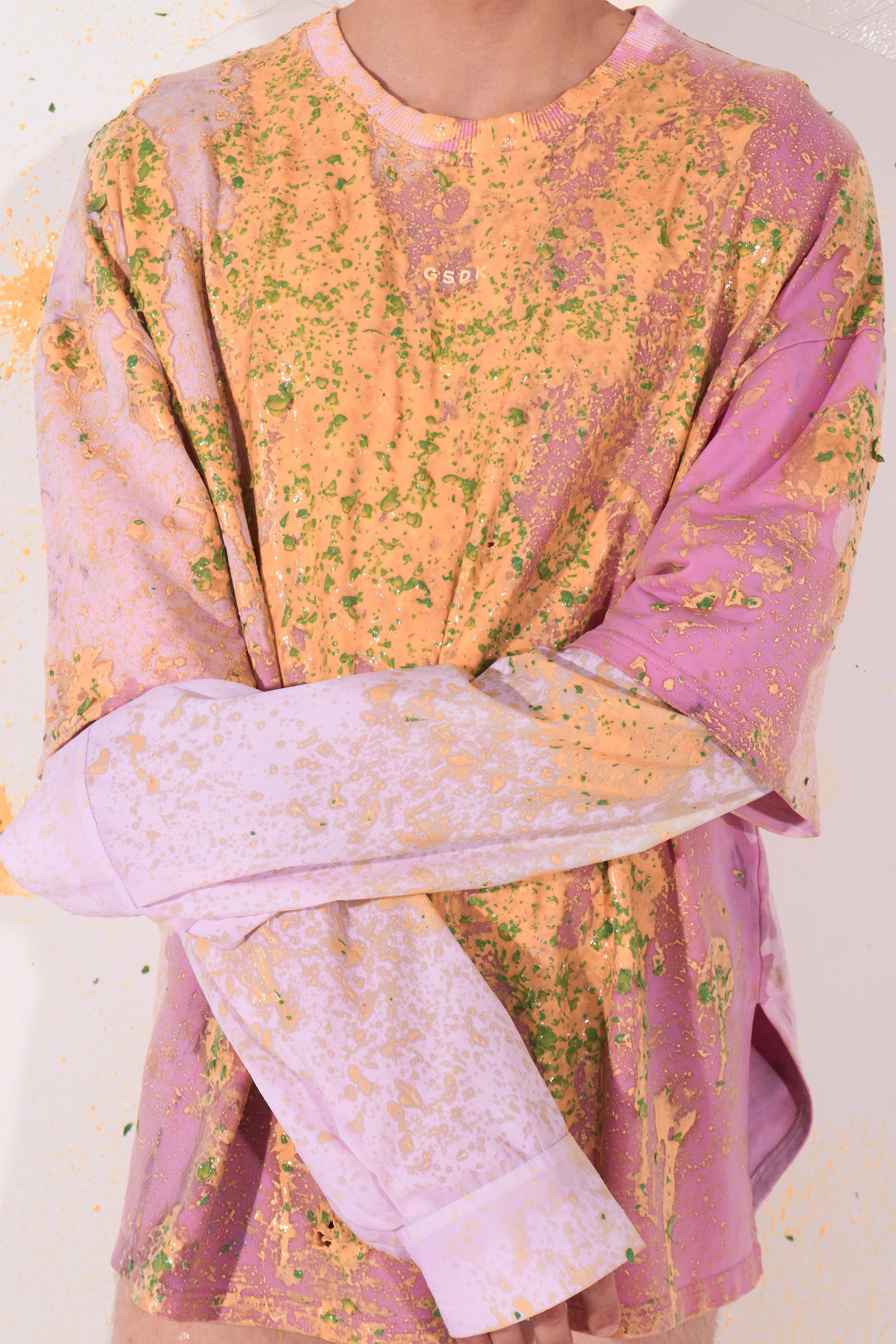 Закажите предметную съемку одежды для вашего курса дизайна у фотографа в Москве