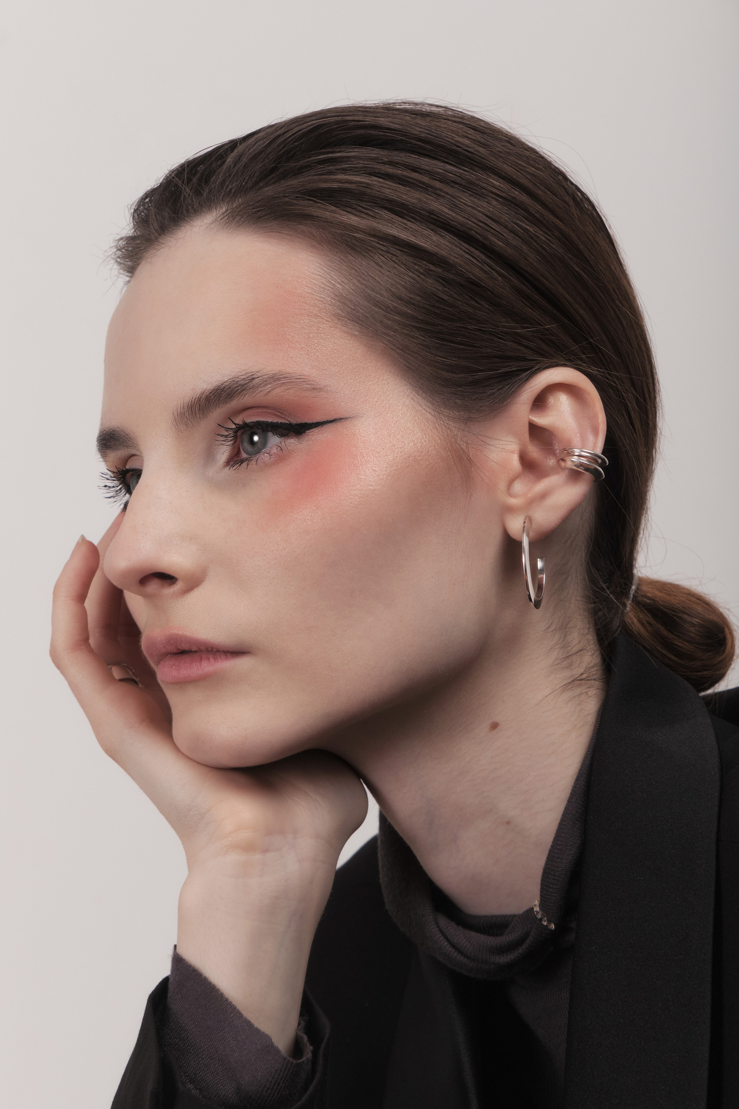 Профессиональная фотосъемка каталога платьев и юбок в Москве с выгодных ракурсов для лучшего восприятия на маркетплейсах