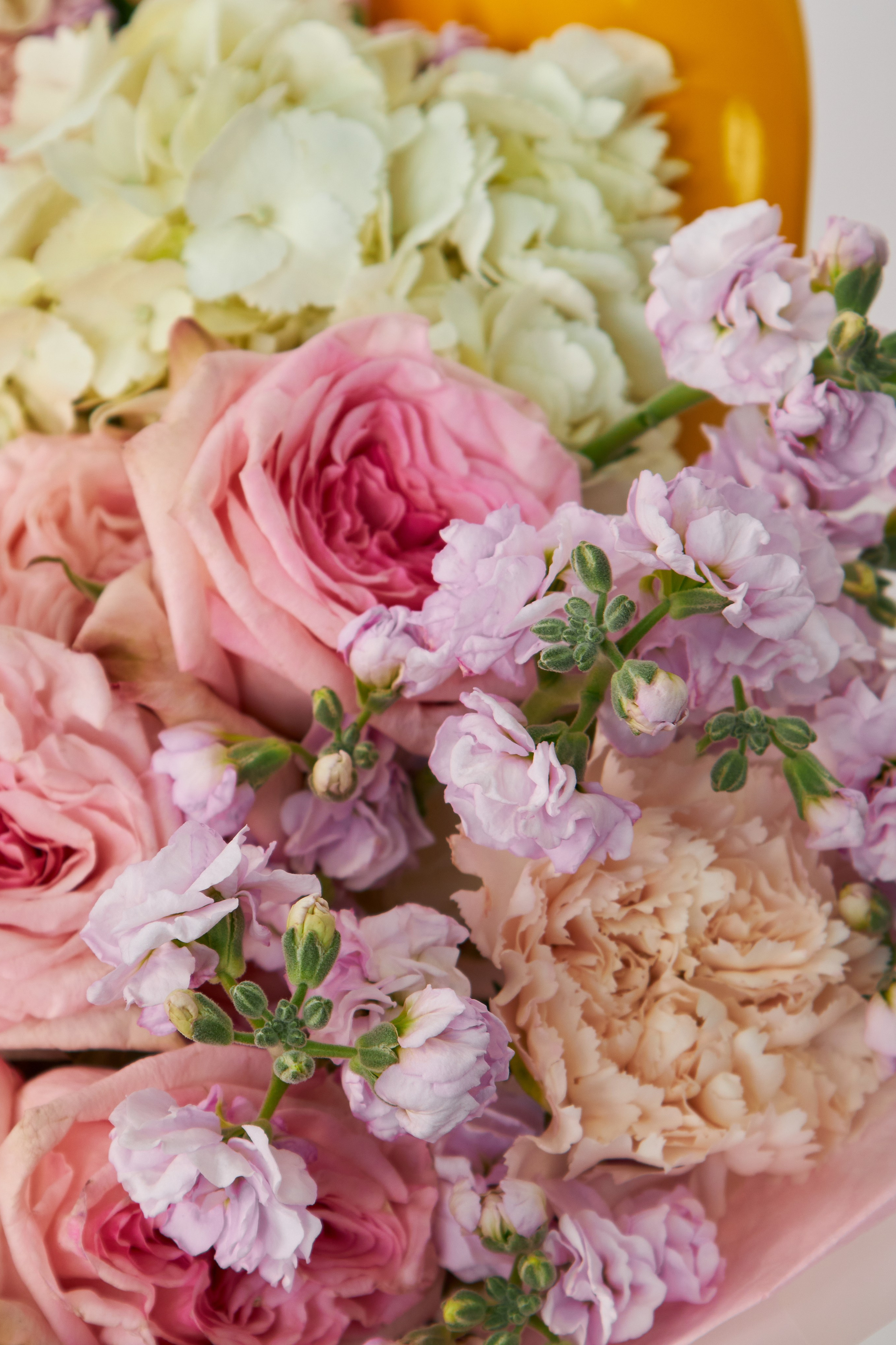 Съемка каталода спецодежды и рабочей обуви в Москве: акцент на защитные свойства, прочность, функциональность