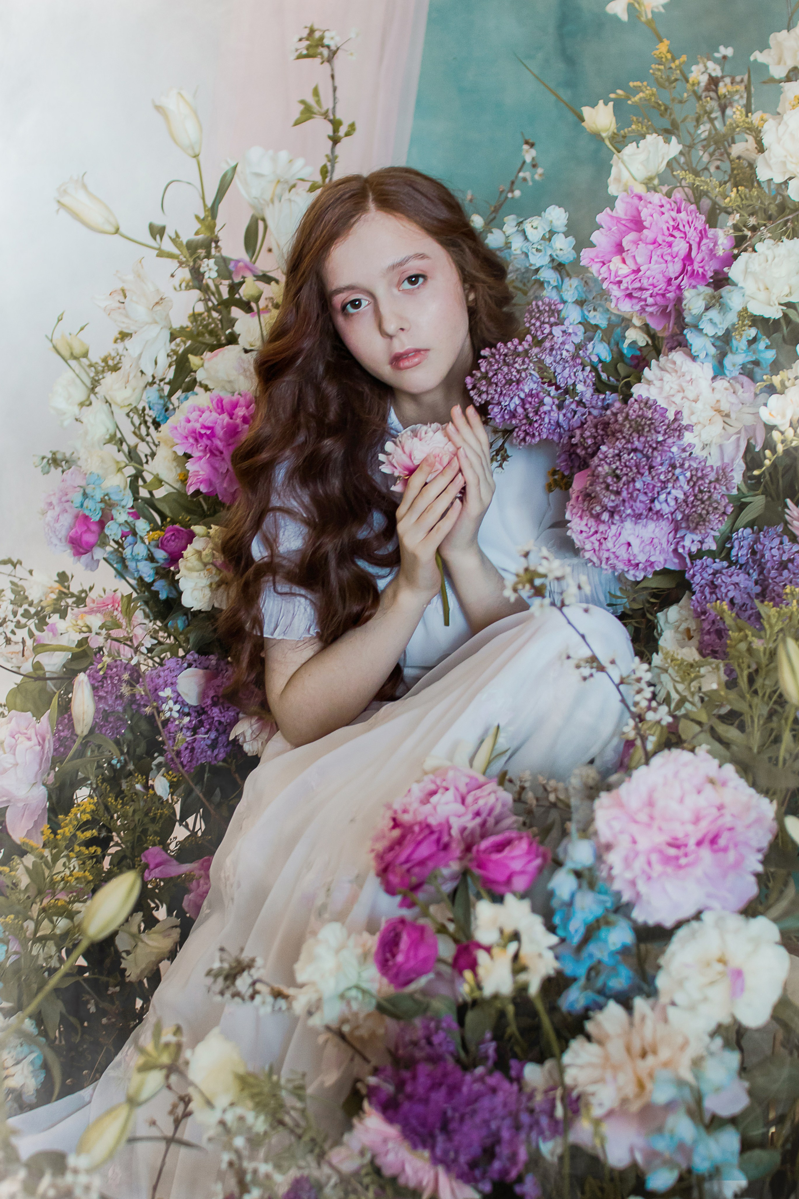 Девушка в&nbsp;цветах