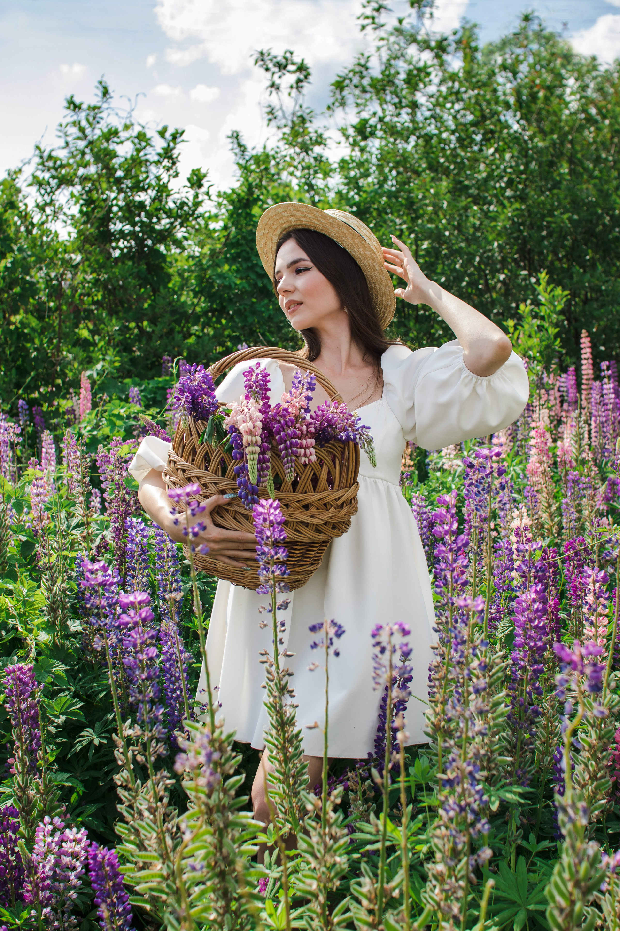 Девушках в&nbsp;люпинах