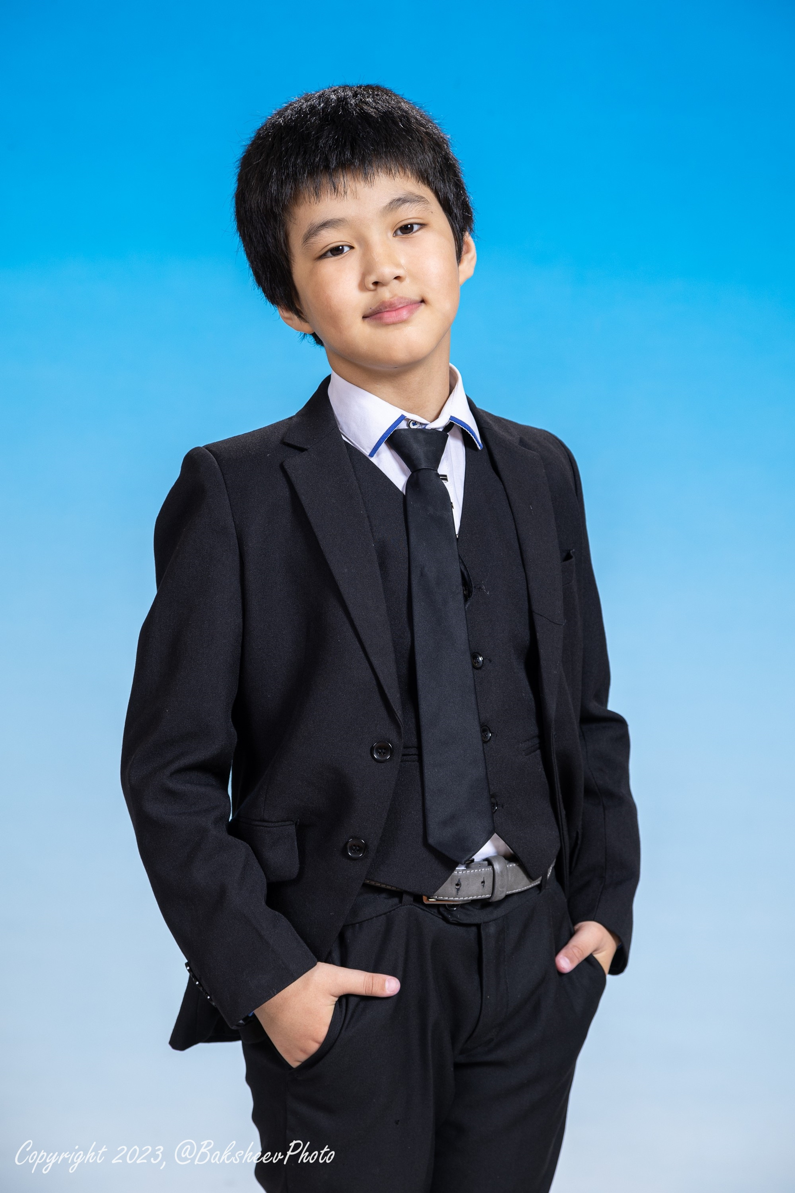 Ավարտական ալբոմի լուսանկար կրտսեր դասարաններ