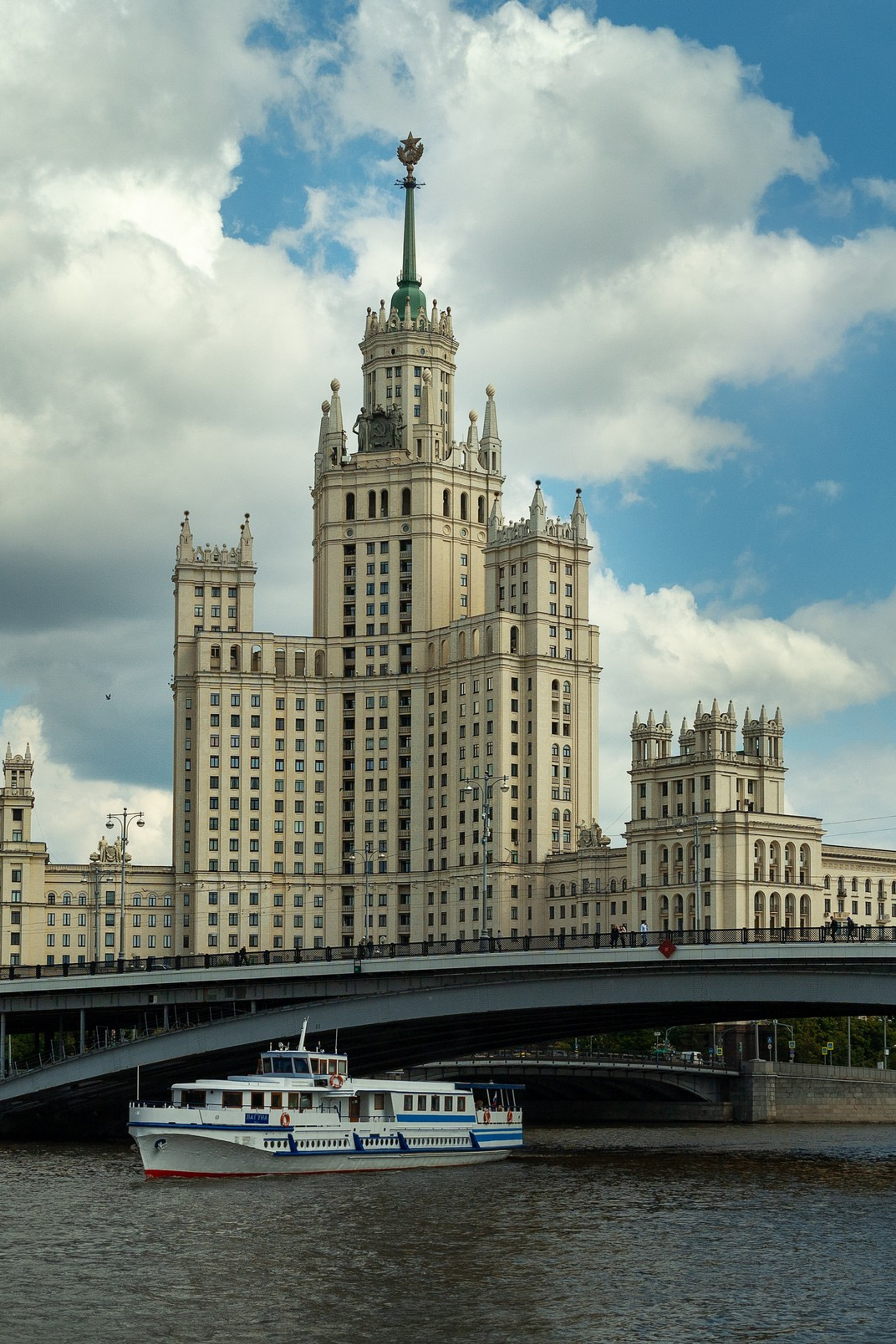 Photography in the city. Photographer Vladimir Baksheev