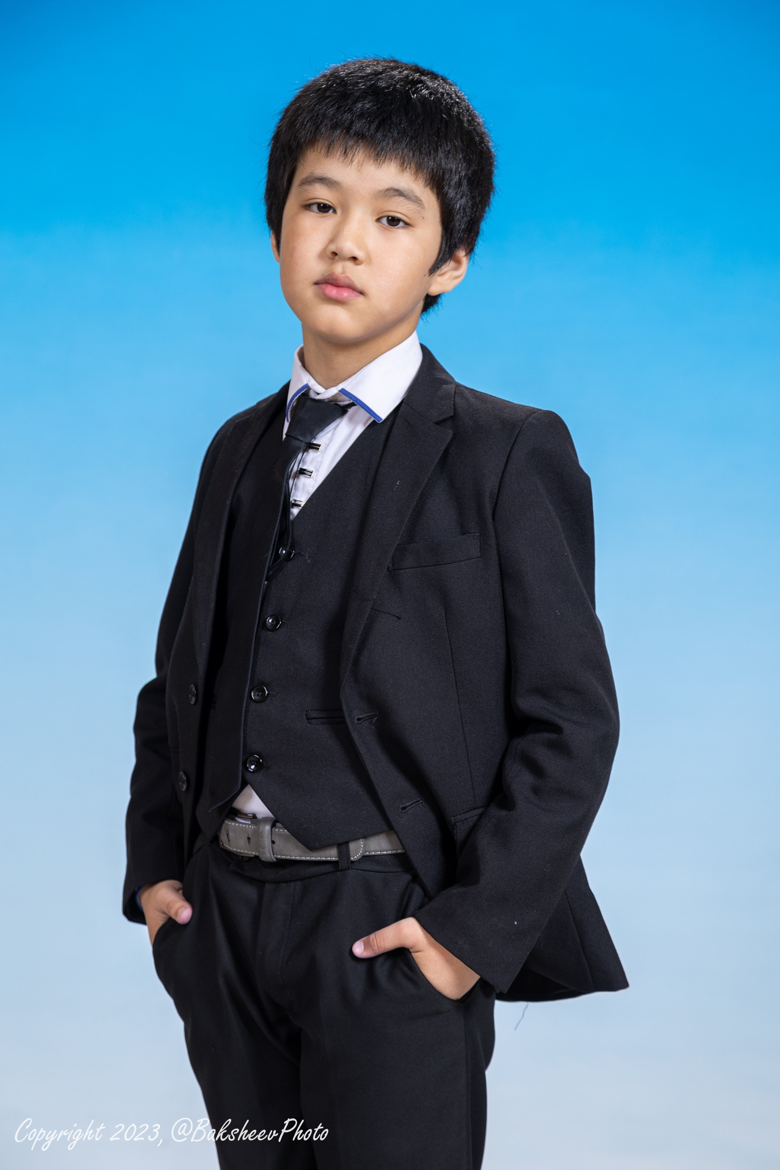 Ավարտական ալբոմի լուսանկար կրտսեր դասարաններ