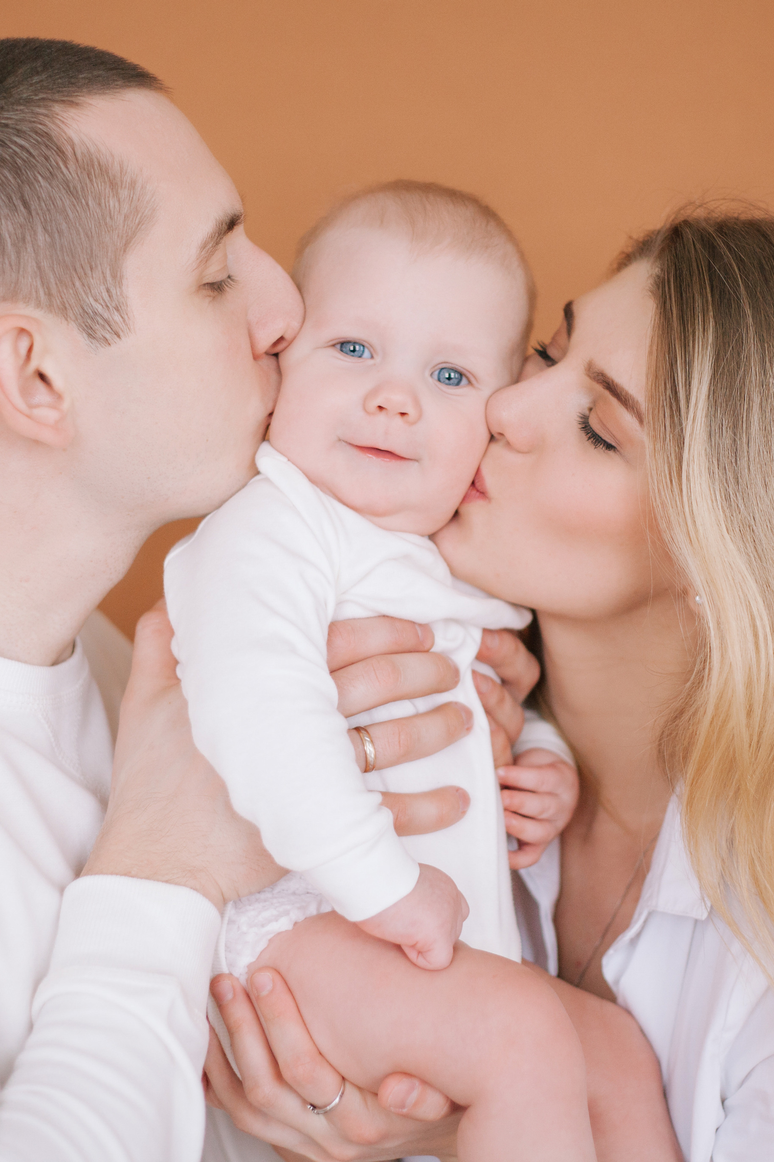 Первая семейная фотосессия для Ромы