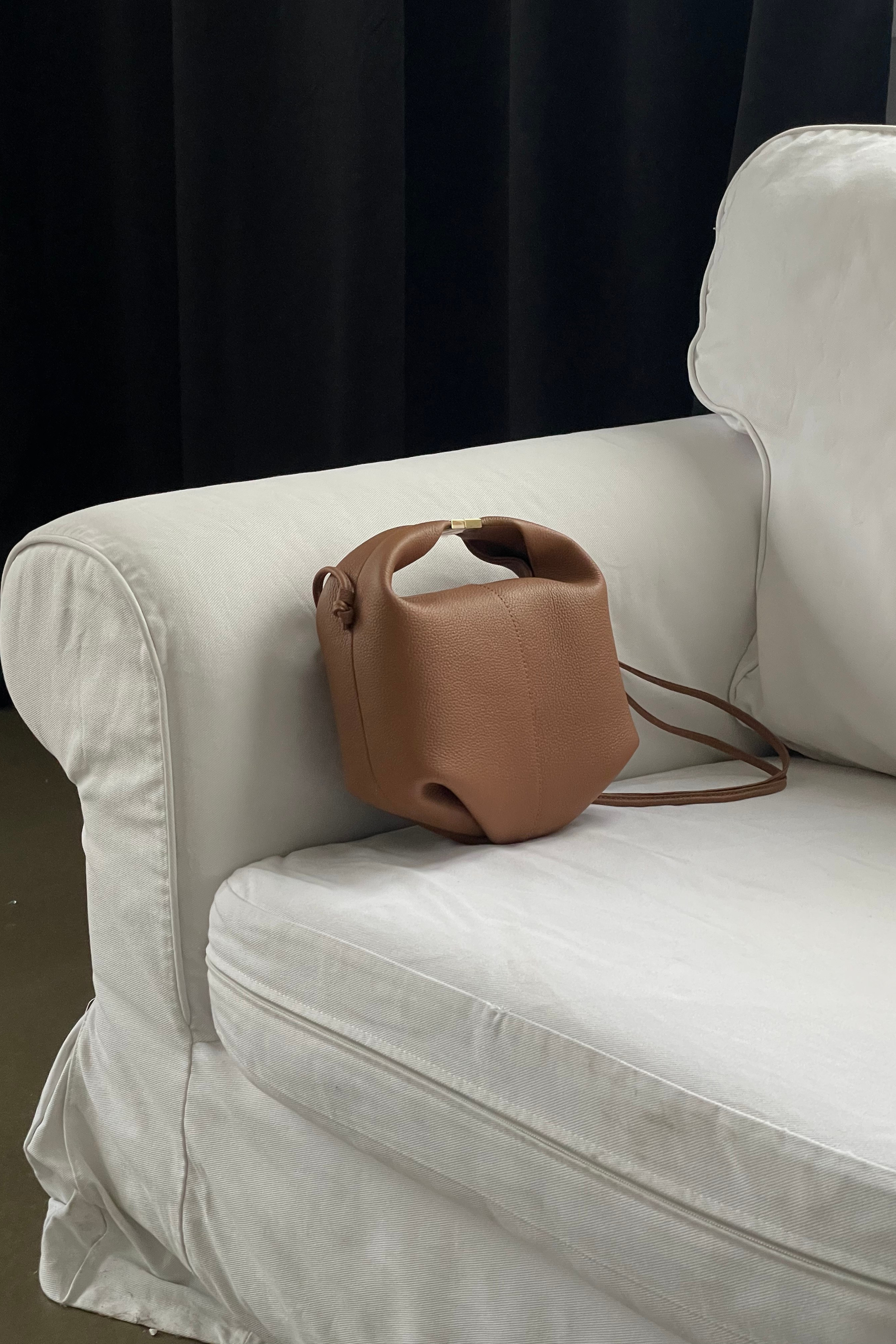 Портфолио. Berllagio — визуальный контент для брендов