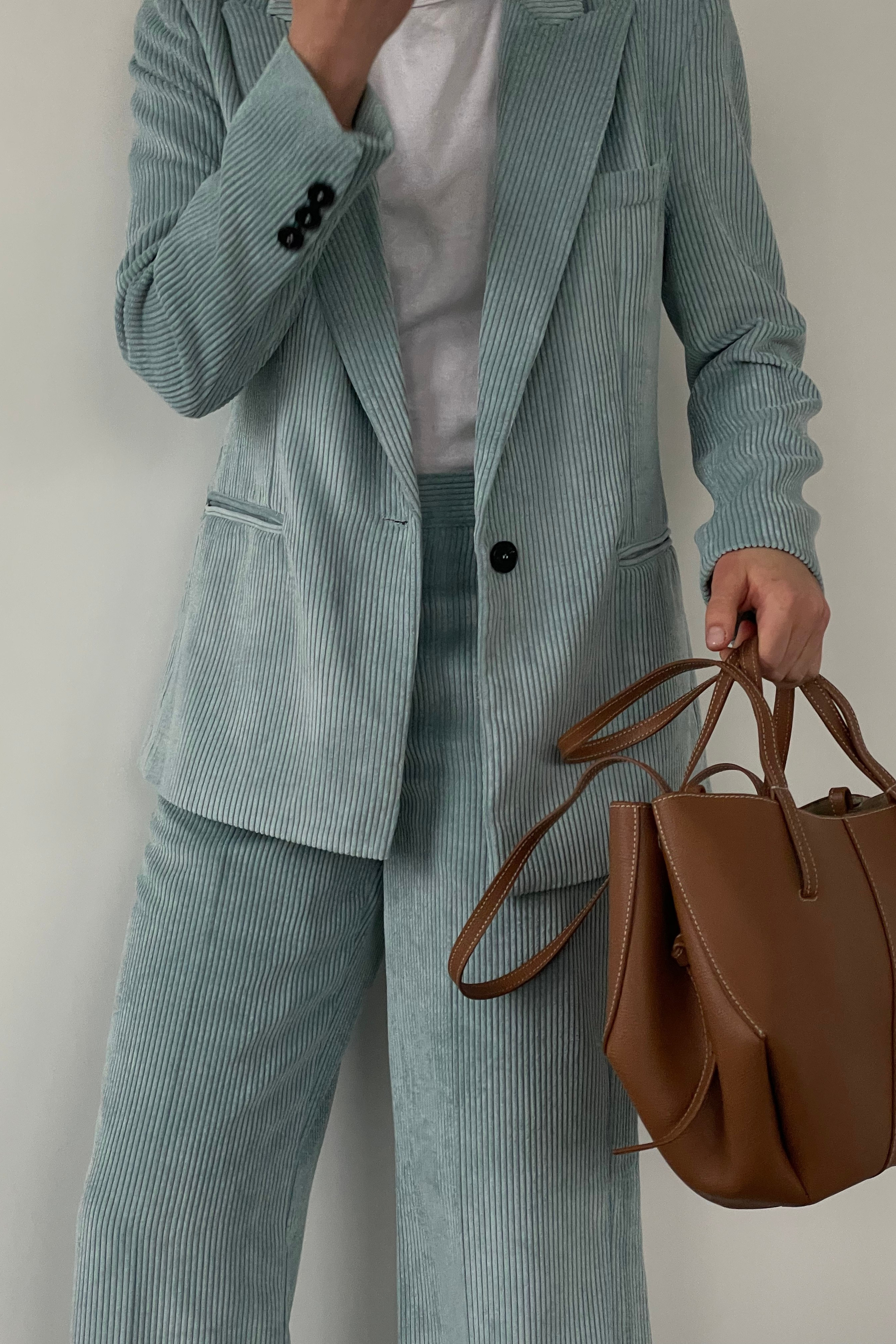 Портфолио. Berllagio — визуальный контент для брендов