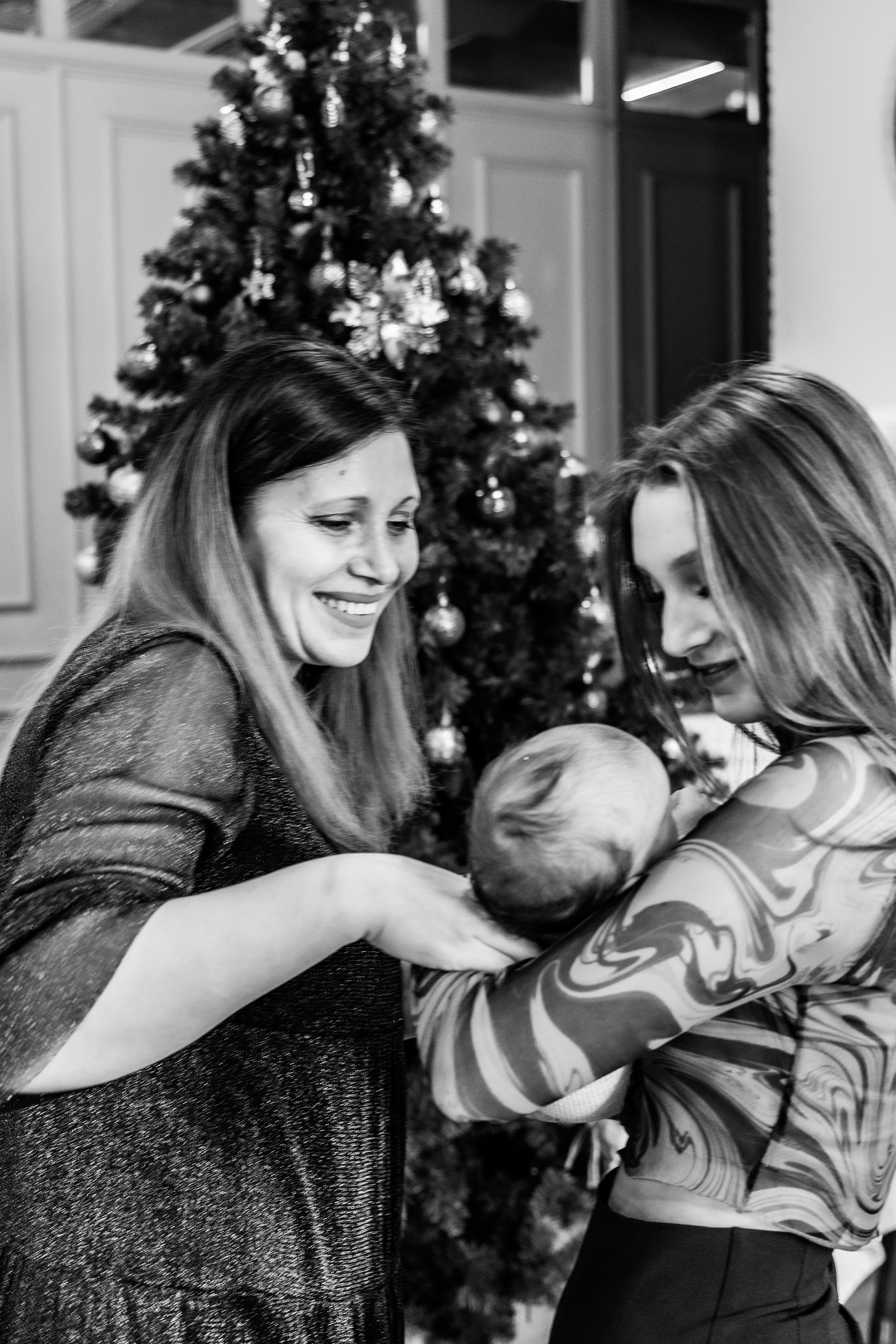 дальние родственники