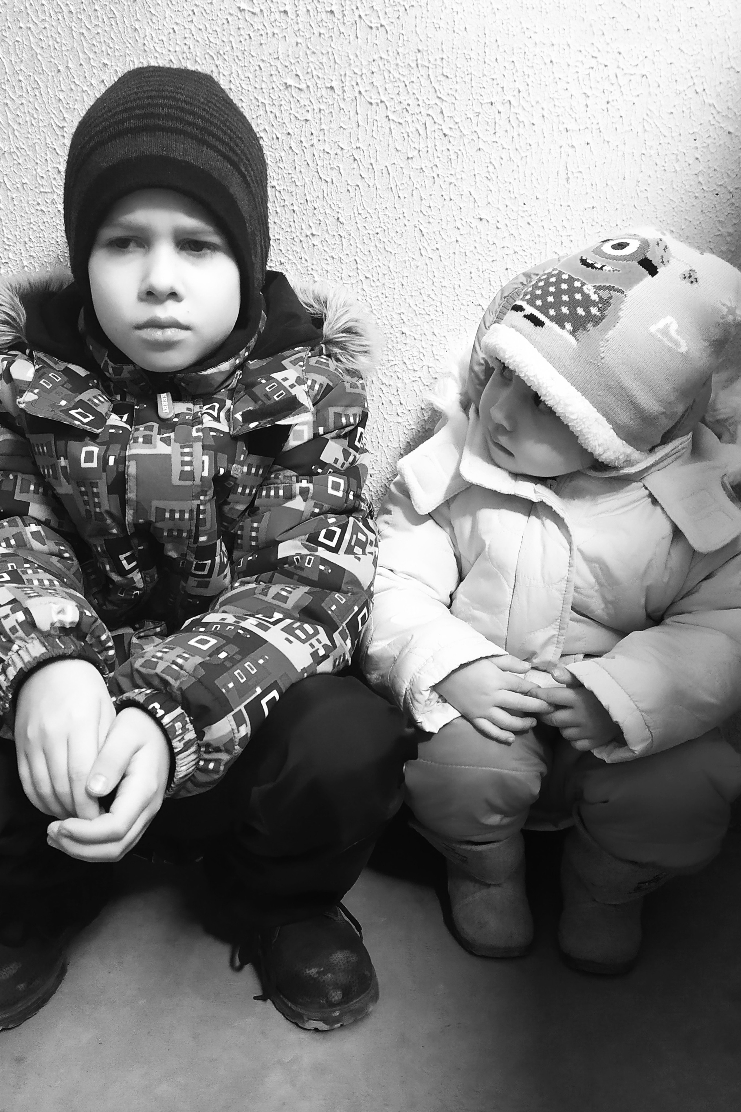 В подъезде