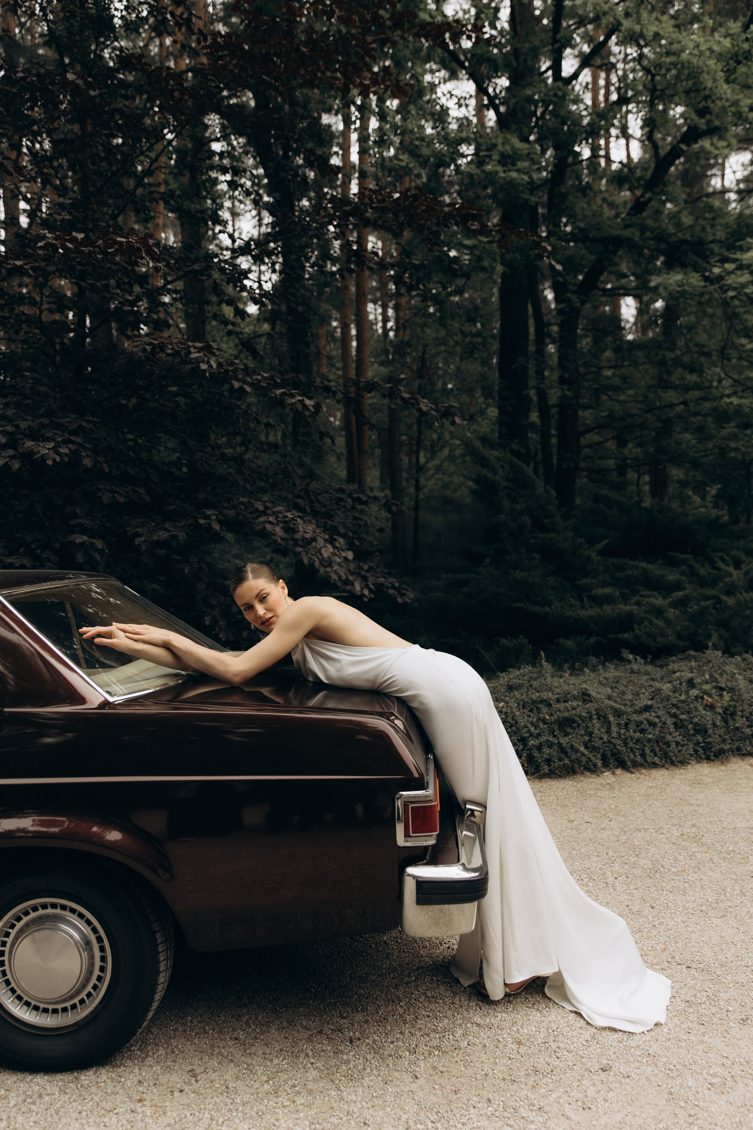 Свадебная фотосессия с ретро-автомобилем