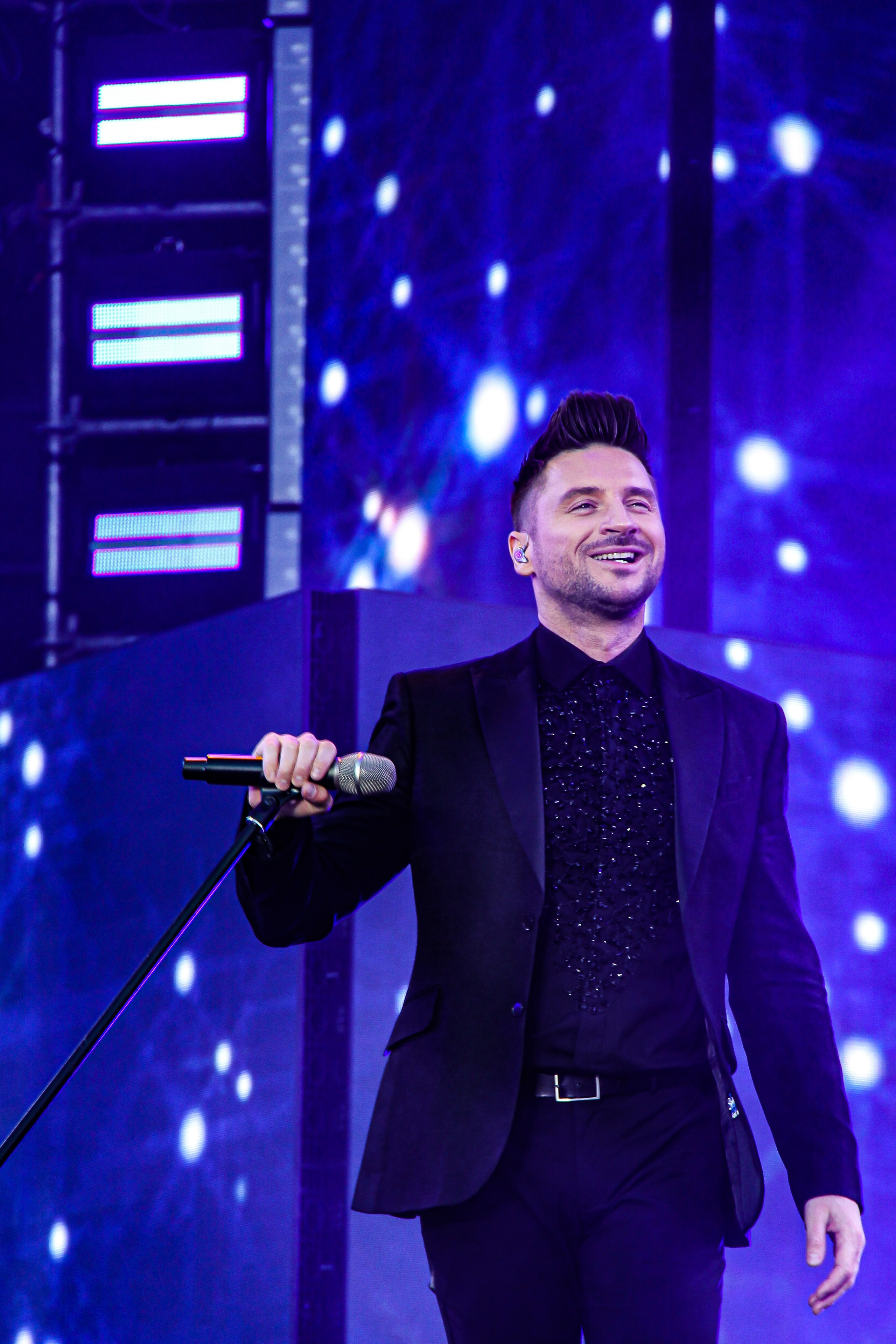 Сергей Лазарев