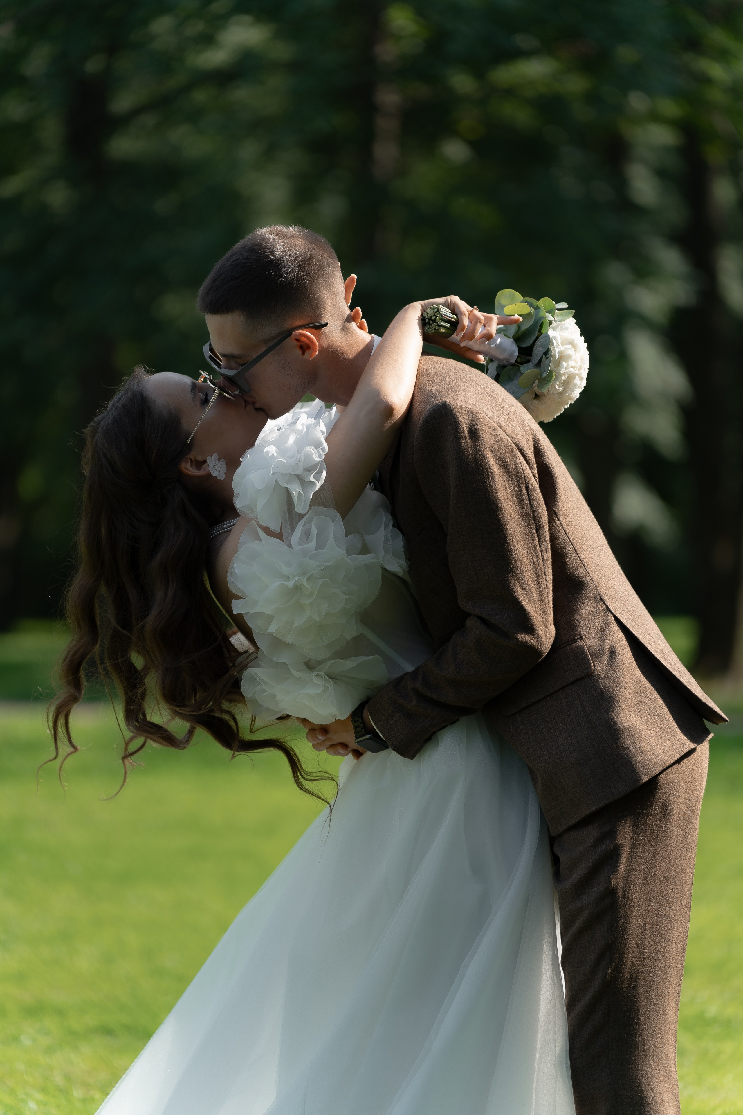 Анна и Илья — прогулка у Исаакия и банкет на руфтопе. Свадебный фотограф Дмитрий Родионов — Санкт-Петербург и Ленинградская область