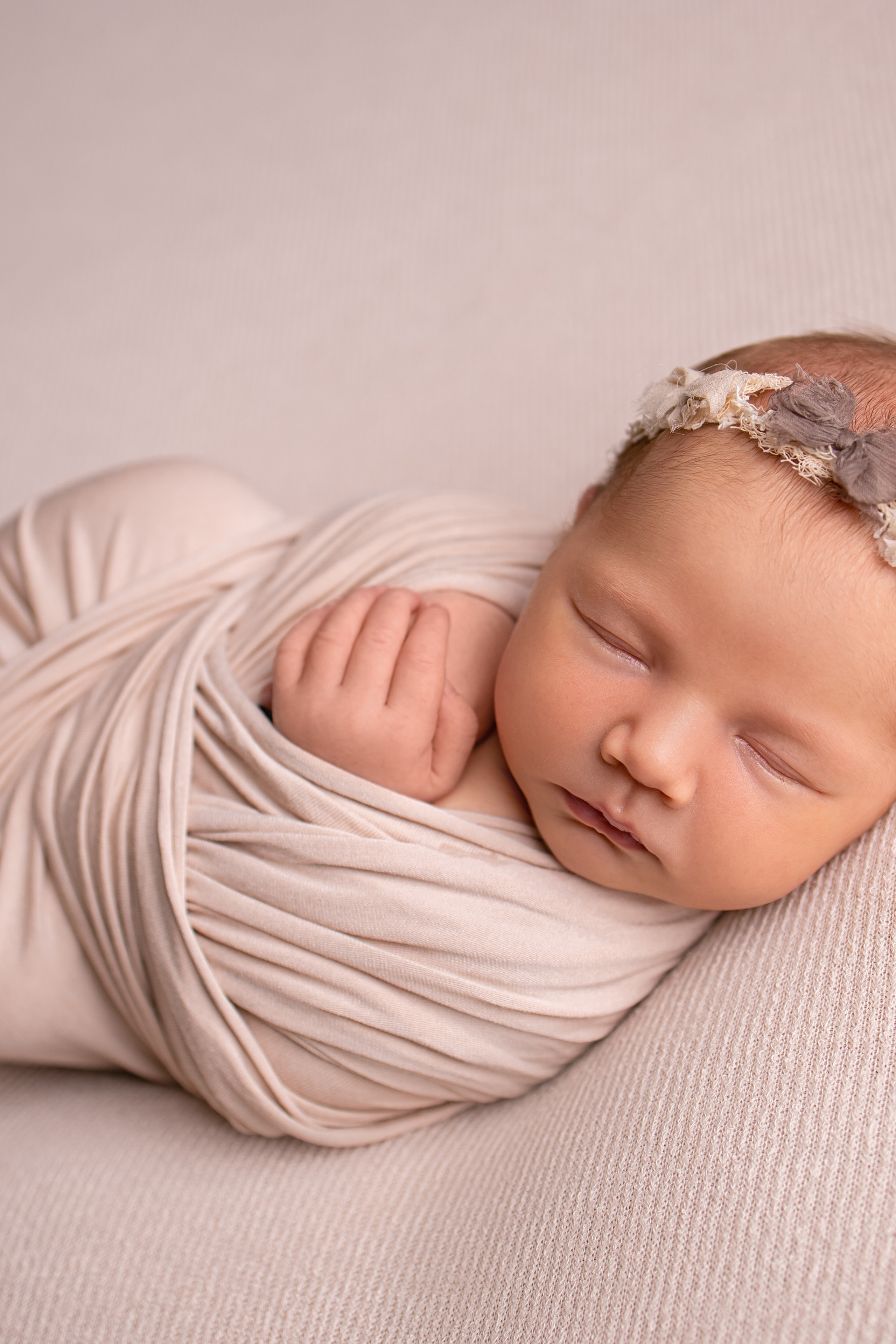 Классика. Смиричевская Екатерина — фотограф новорожденных