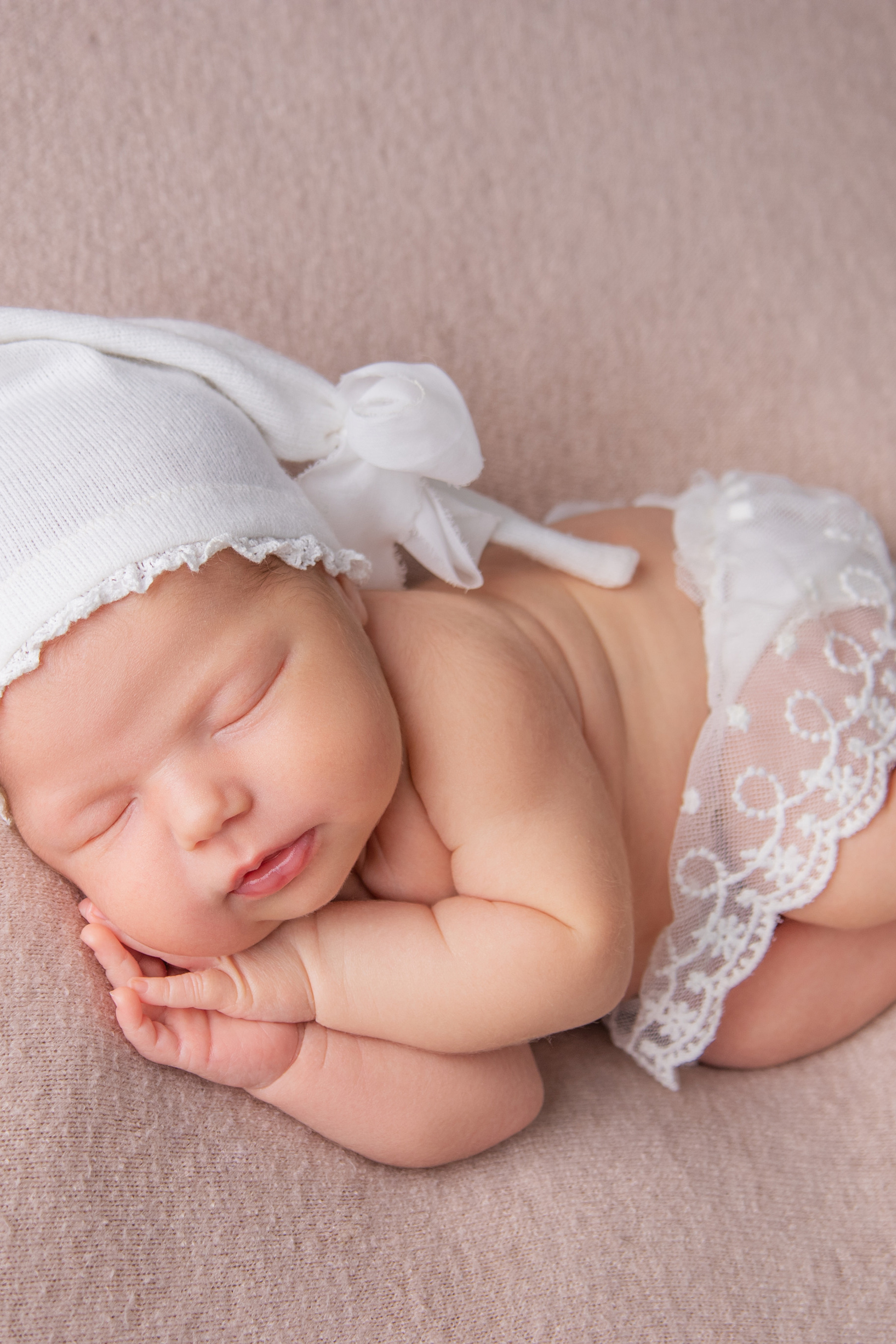 Классика. Смиричевская Екатерина — фотограф новорожденных