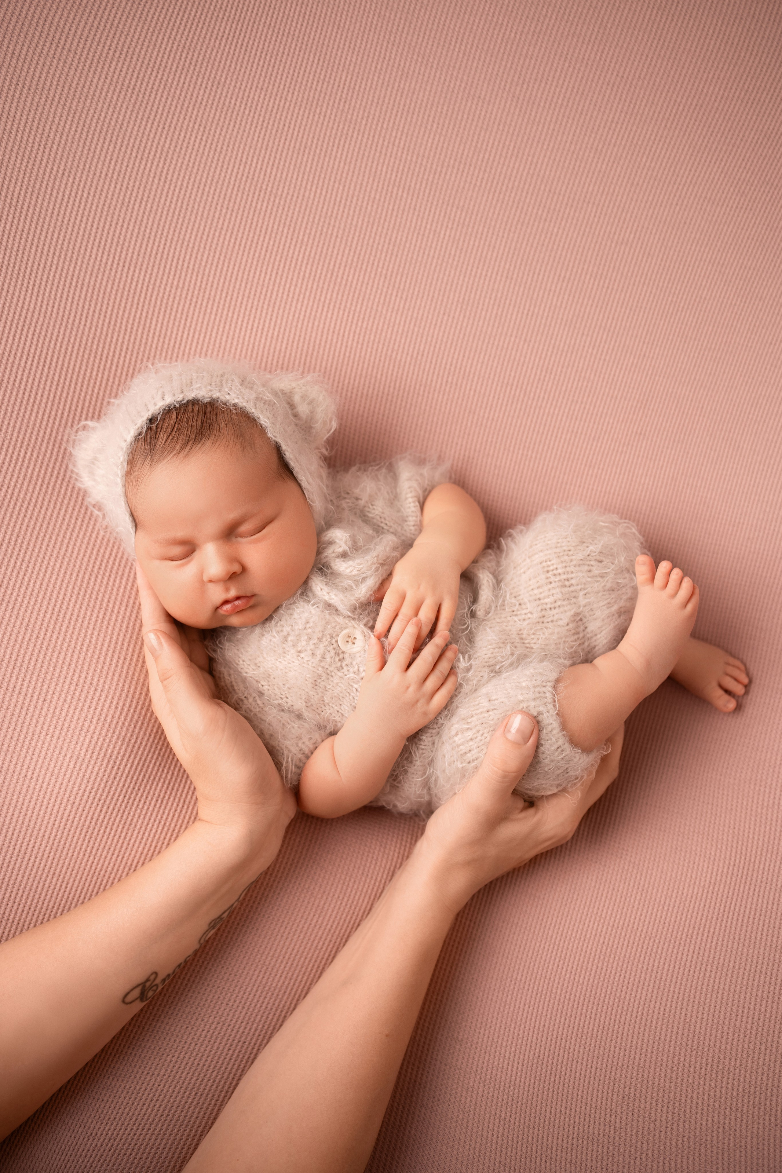 Классика. Смиричевская Екатерина — фотограф новорожденных