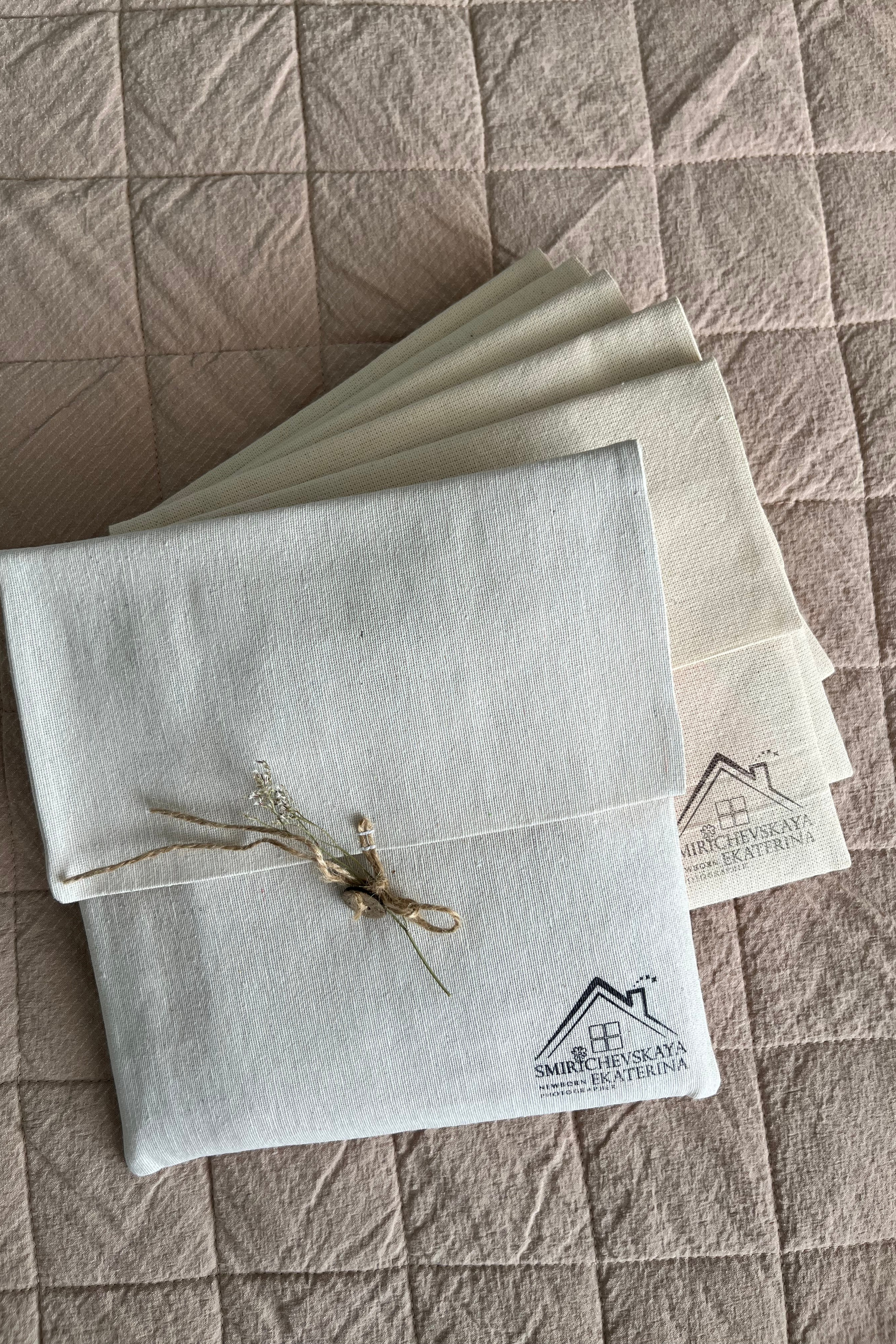 Печатная продукция. Смиричевская Екатерина — фотограф новорожденных