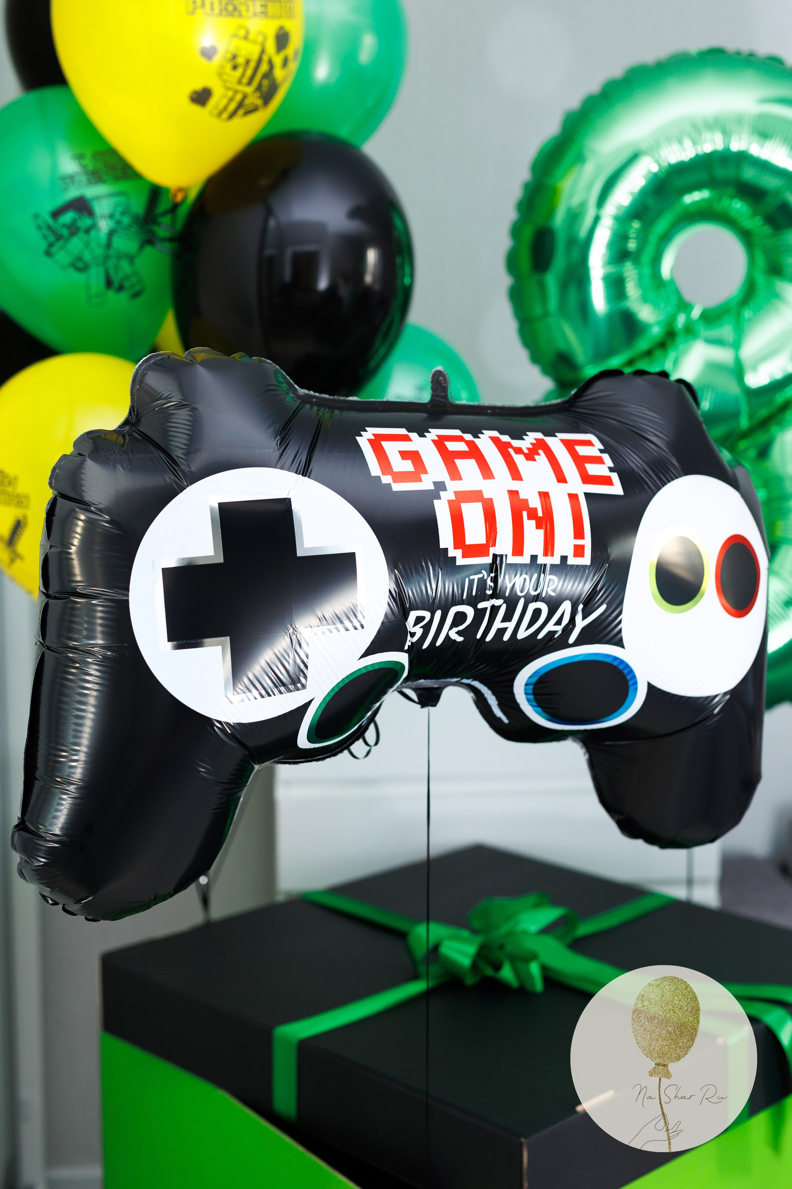 Коробка сюрприз. Воздушные шары с гелием в Донецке