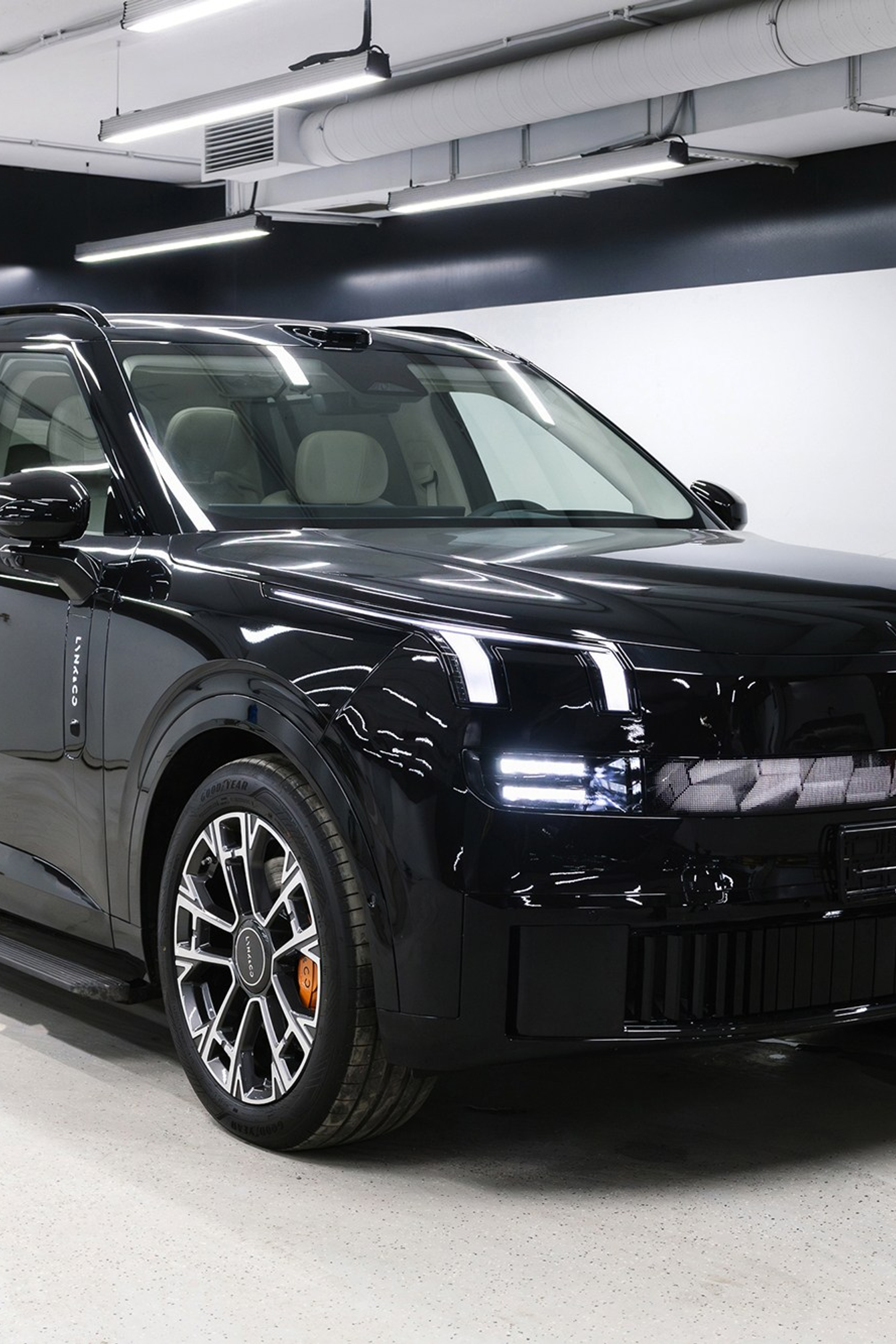 Lynk & Co 900 Ultra 2,0hyb 4WD AT (734 л.&nbsp;с.), 2025&nbsp;г, 2,0 л&nbsp;бензин