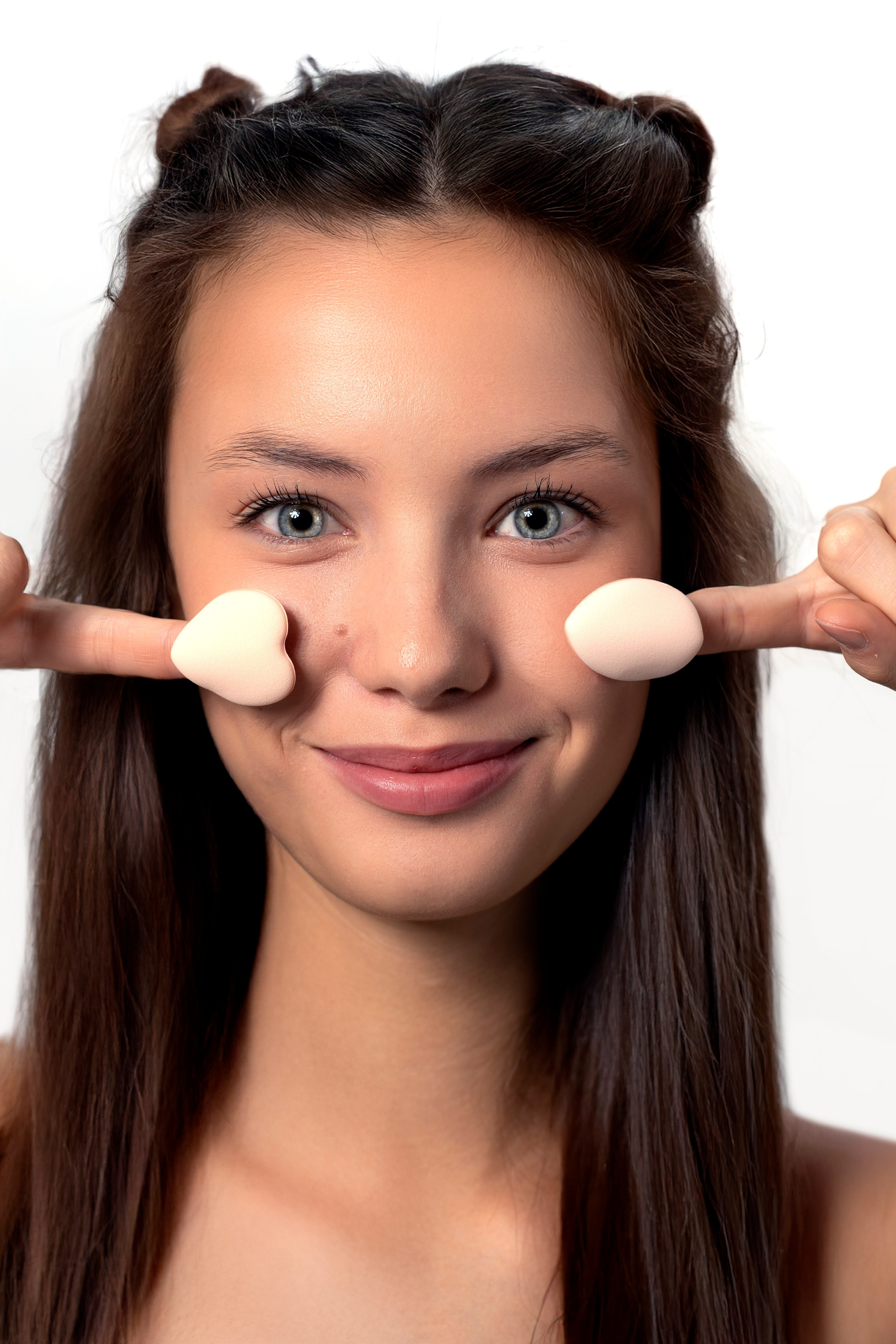 Фото для маркетплейсов в Самаре, съемки с моделями. Предметный фотограф Самара