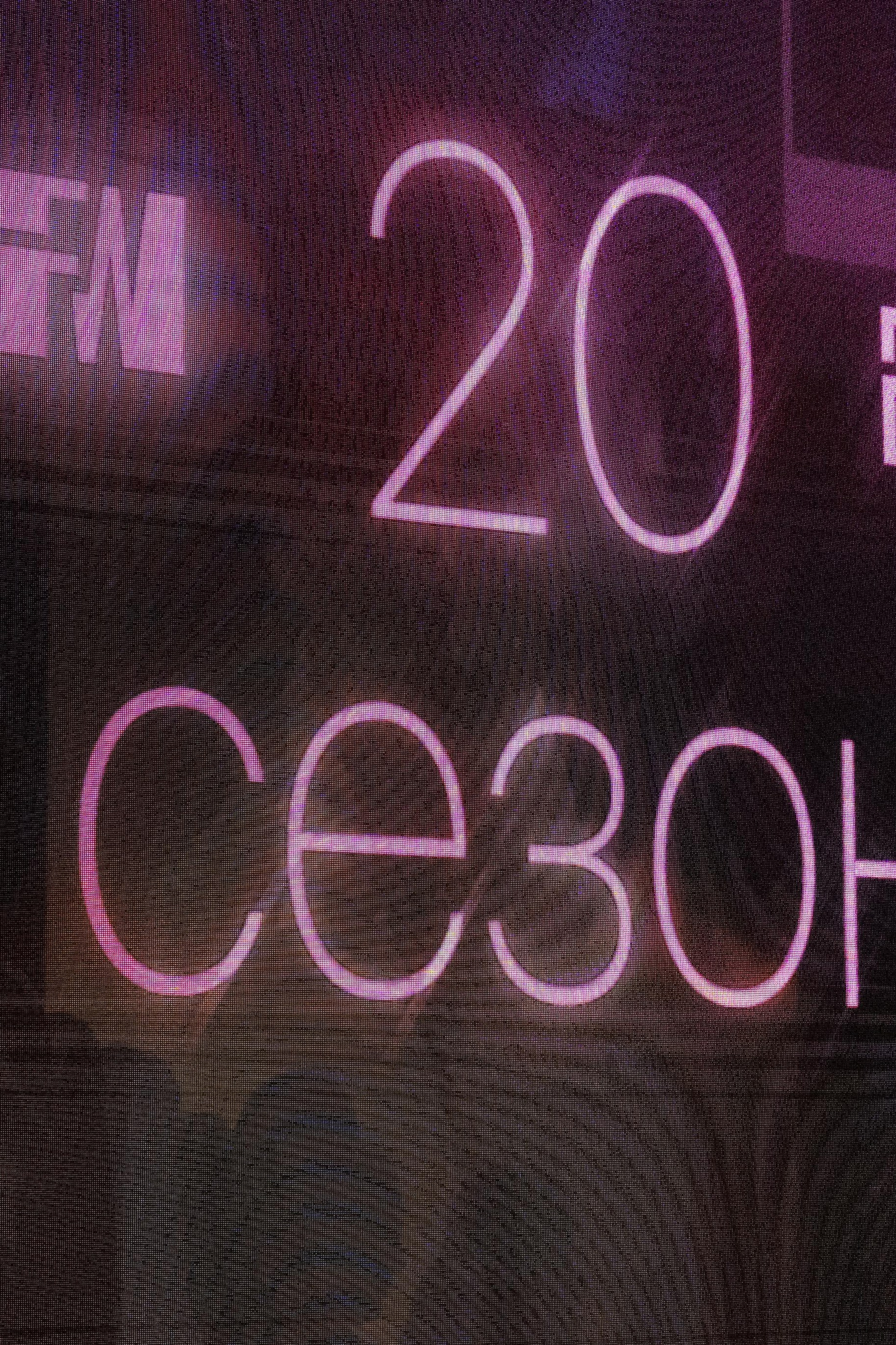 Отзывы. Фотограф Екатеринбург. Портретный fashion свадебный предметный фотограф для маркетплейсов (Озон Wildberries Мегамаркет) Андрей Наговицин