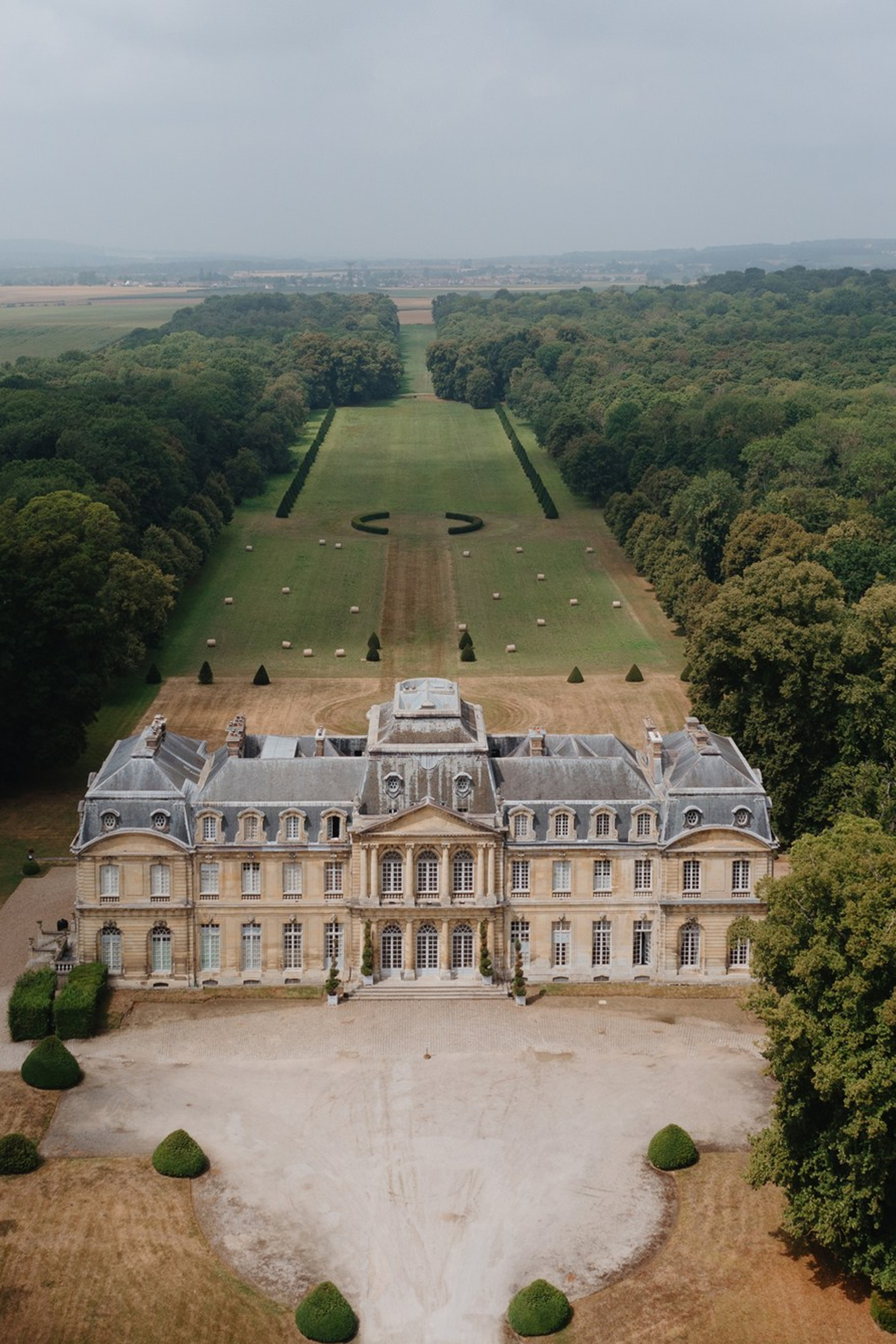 CHÂTEAU DE CHAMPLÂTREUX