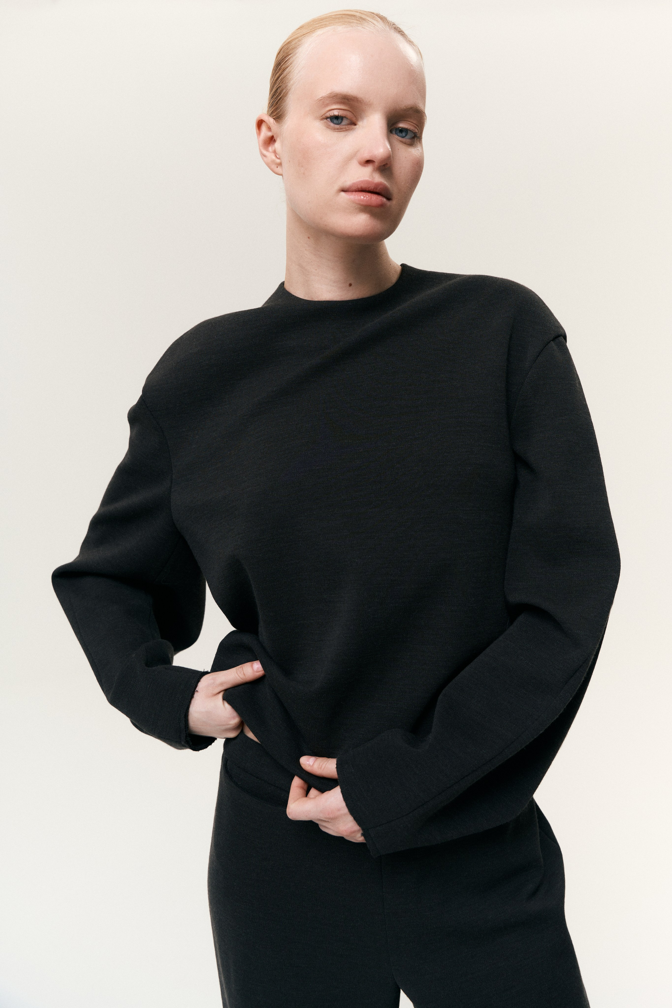 Prostor. Фотограф для брендов, моделей и частных клиентов в Москве