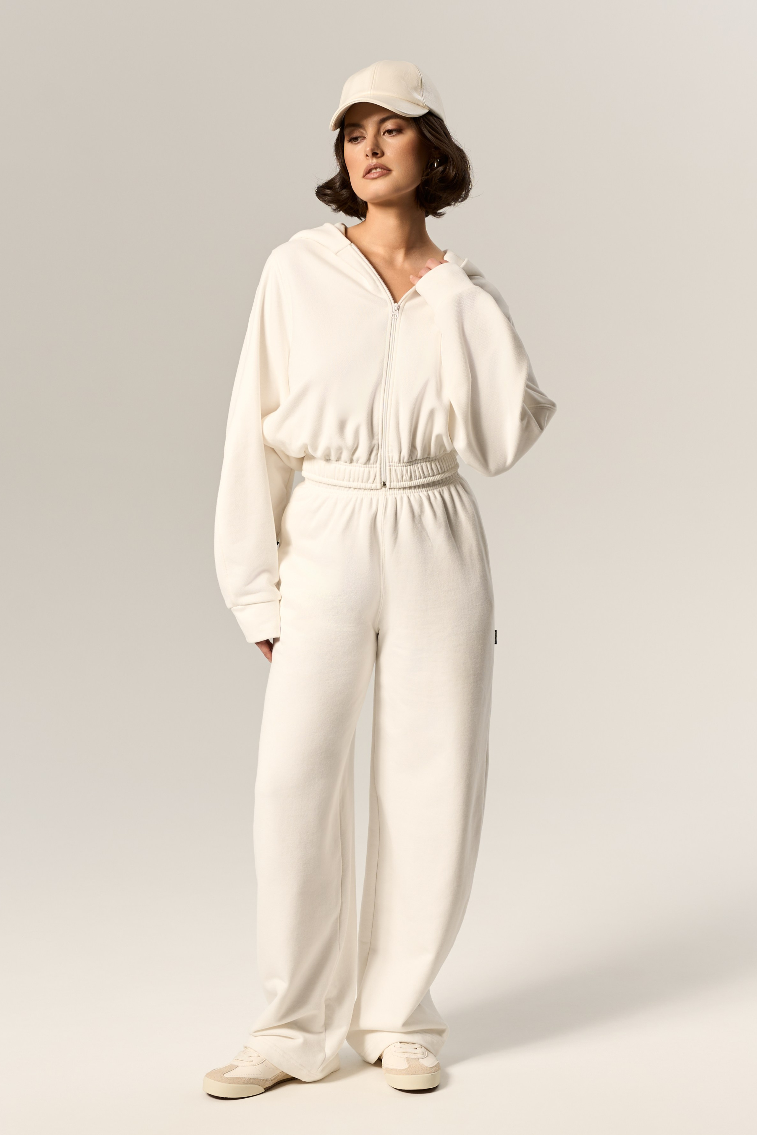 SVYATAYA — catalog. Фотограф для брендов, моделей и частных клиентов в Москве