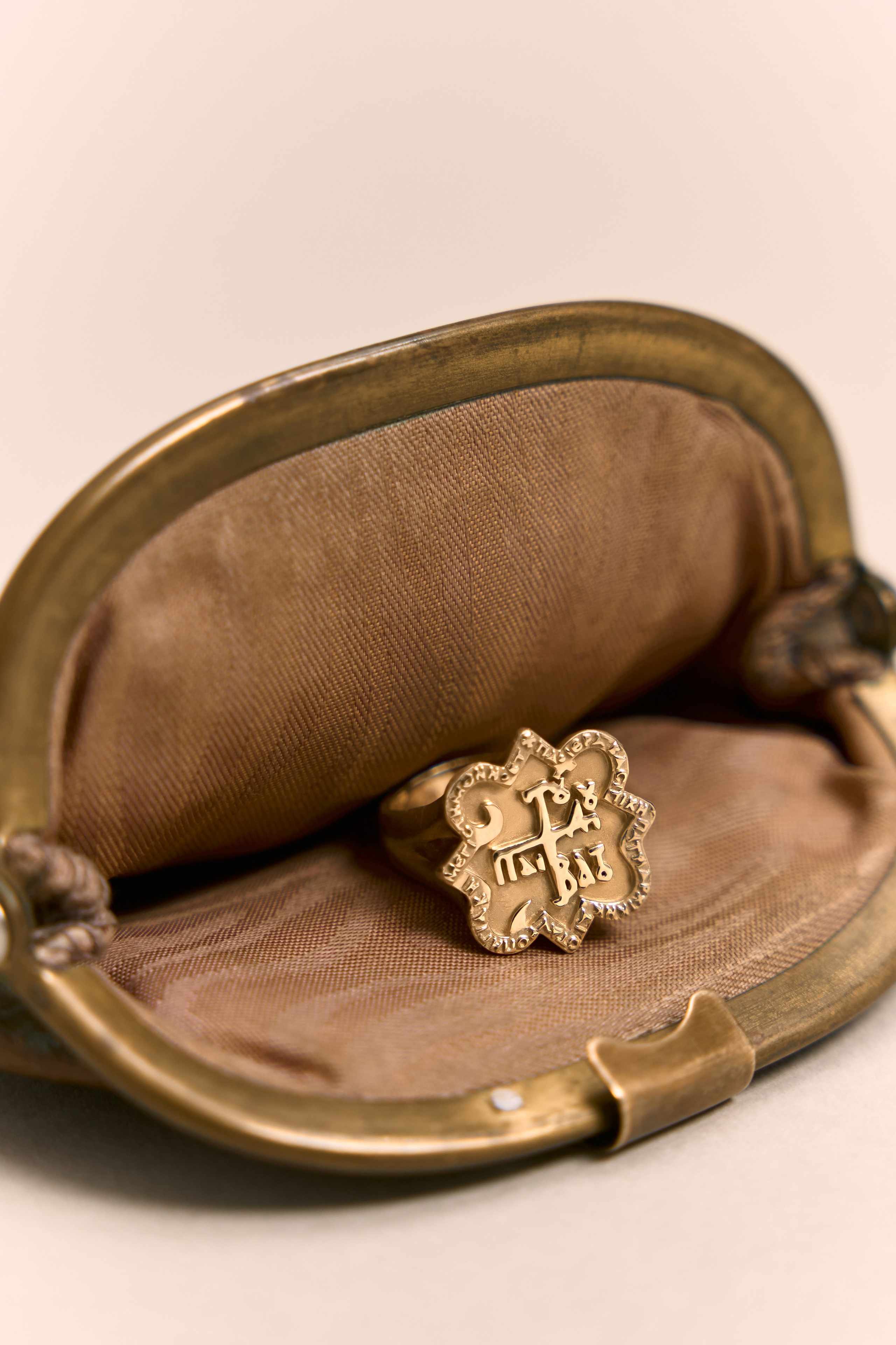 AVRORA. Фотограф для брендов, моделей и частных клиентов в Москве