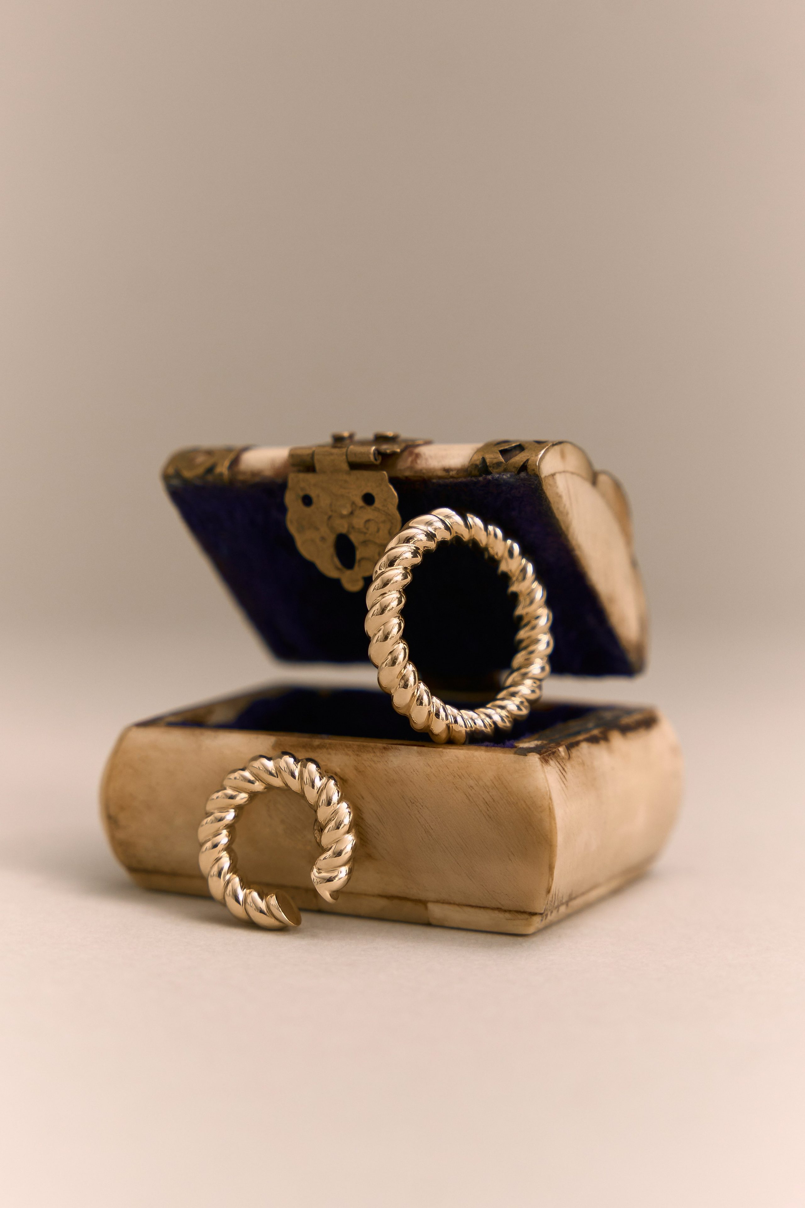 AVRORA. Фотограф для брендов, моделей и частных клиентов в Москве