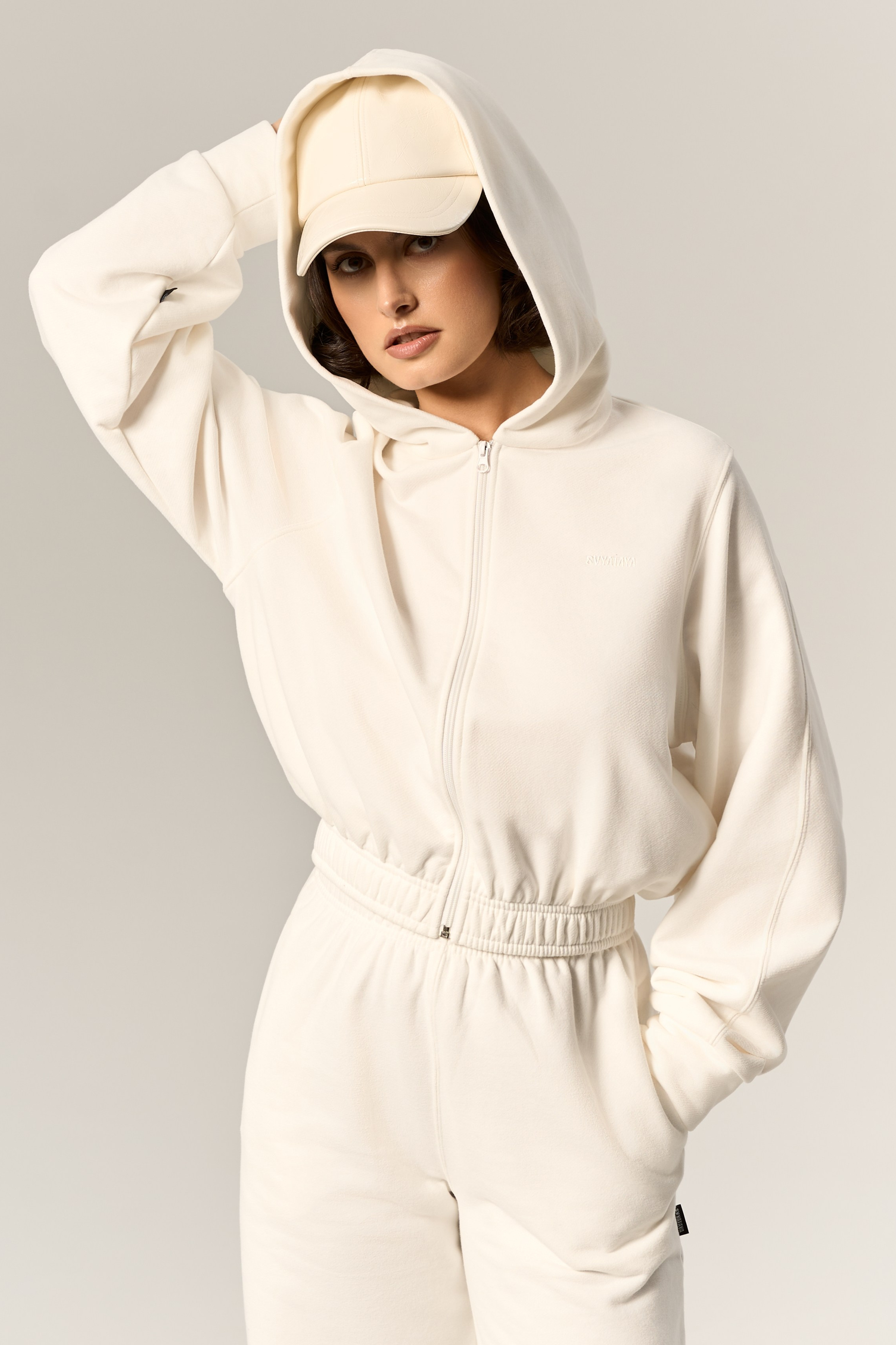 SVYATAYA — catalog. Фотограф для брендов, моделей и частных клиентов в Москве