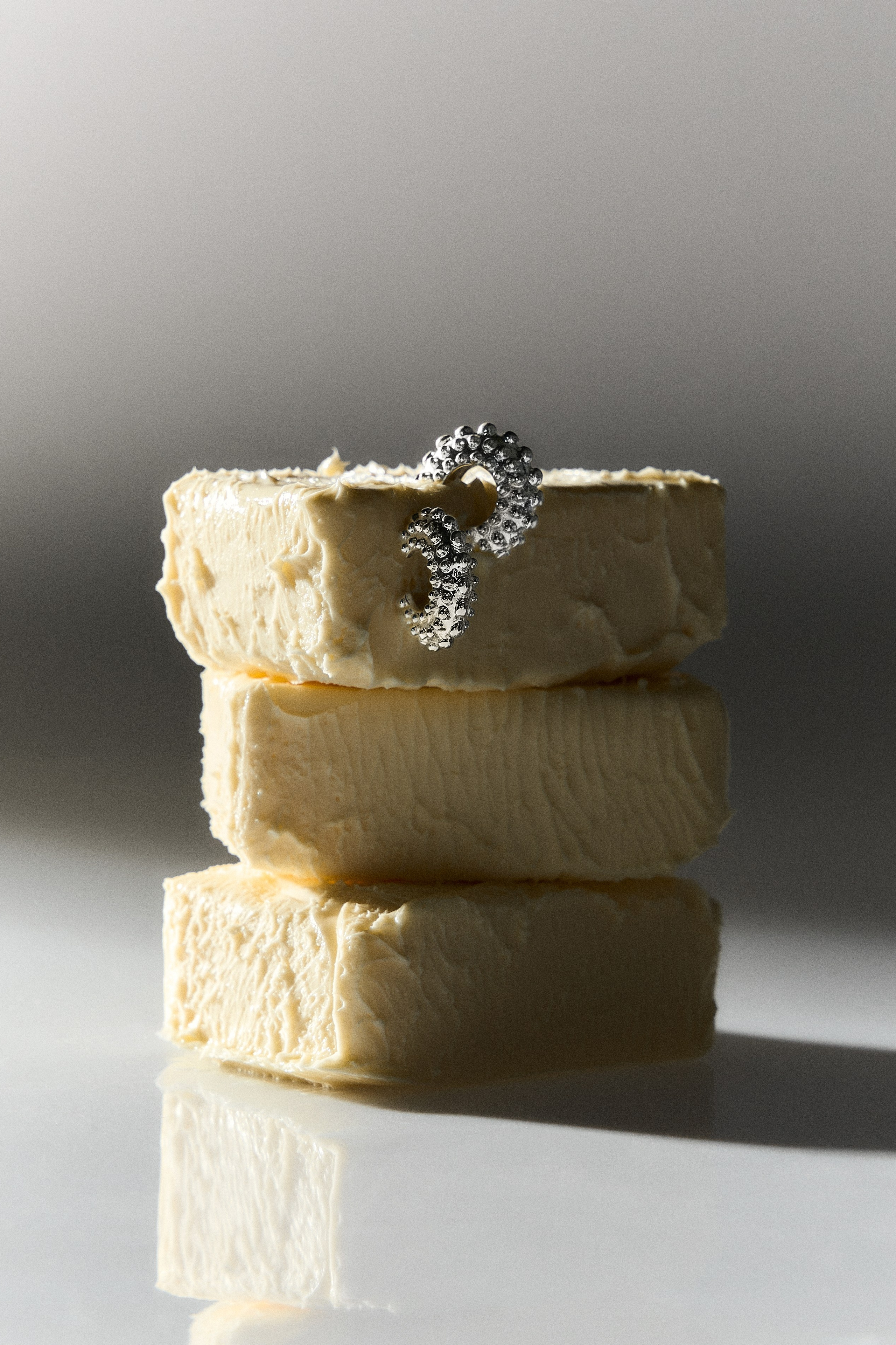 Съёмка украшений. Фотограф для брендов, моделей и частных клиентов в Москве