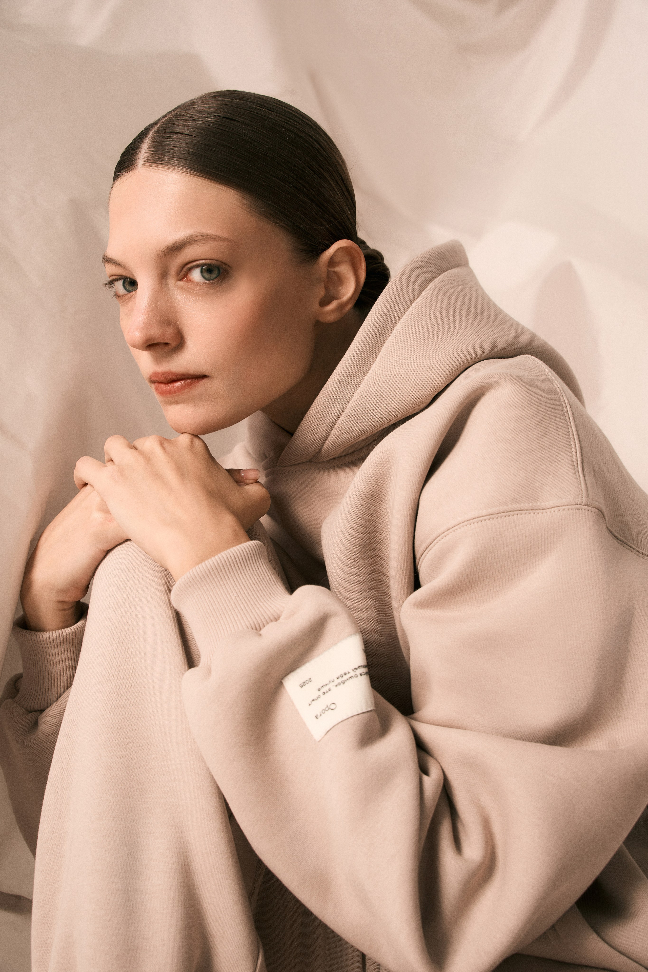 Opora. Фотограф для брендов, моделей и частных клиентов в Москве