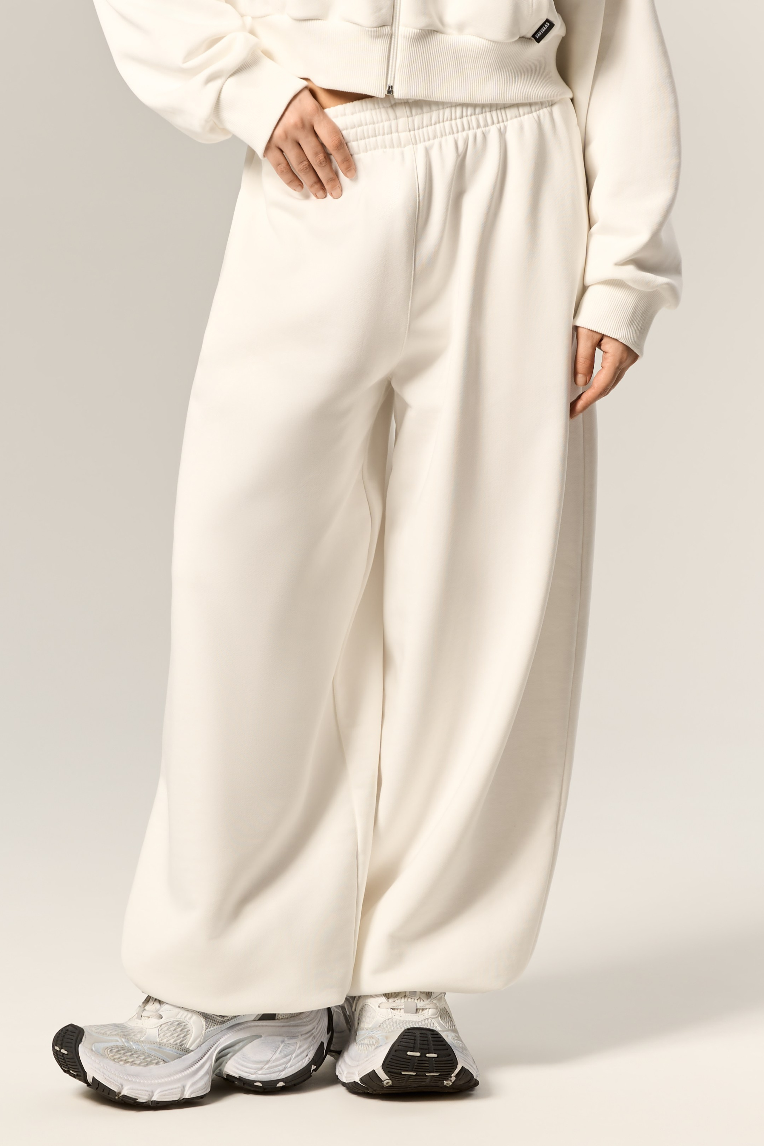 SVYATAYA — catalog. Фотограф для брендов, моделей и частных клиентов в Москве