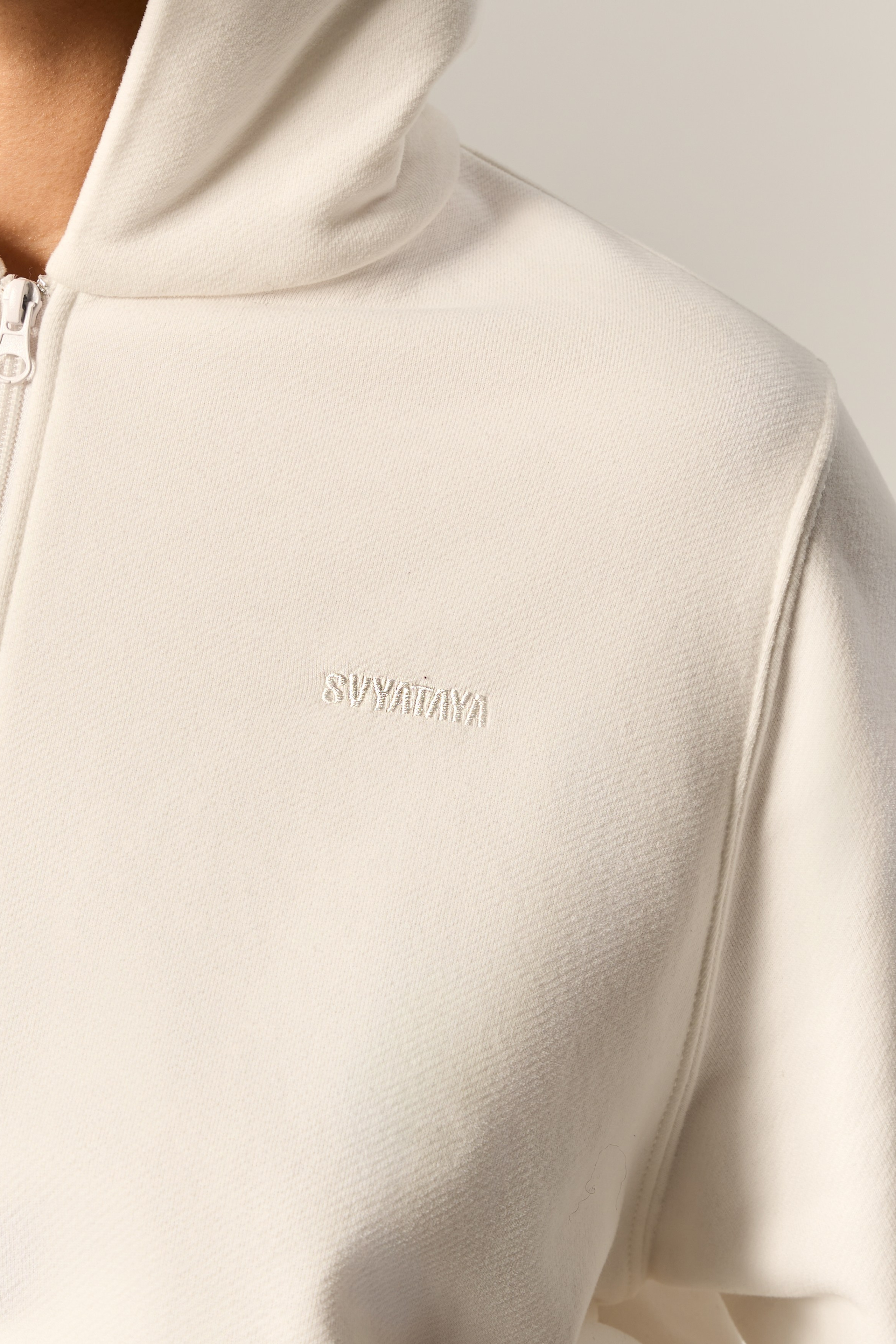 SVYATAYA — catalog. Фотограф для брендов, моделей и частных клиентов в Москве