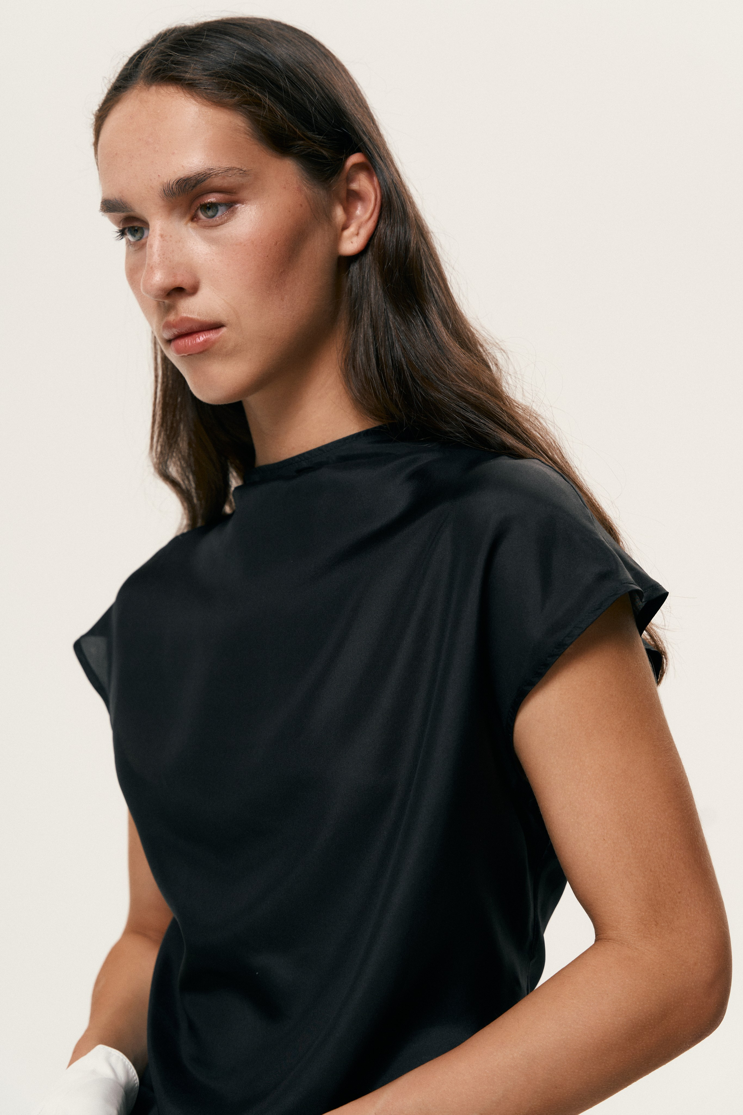 Prostor. Фотограф для брендов, моделей и частных клиентов в Москве