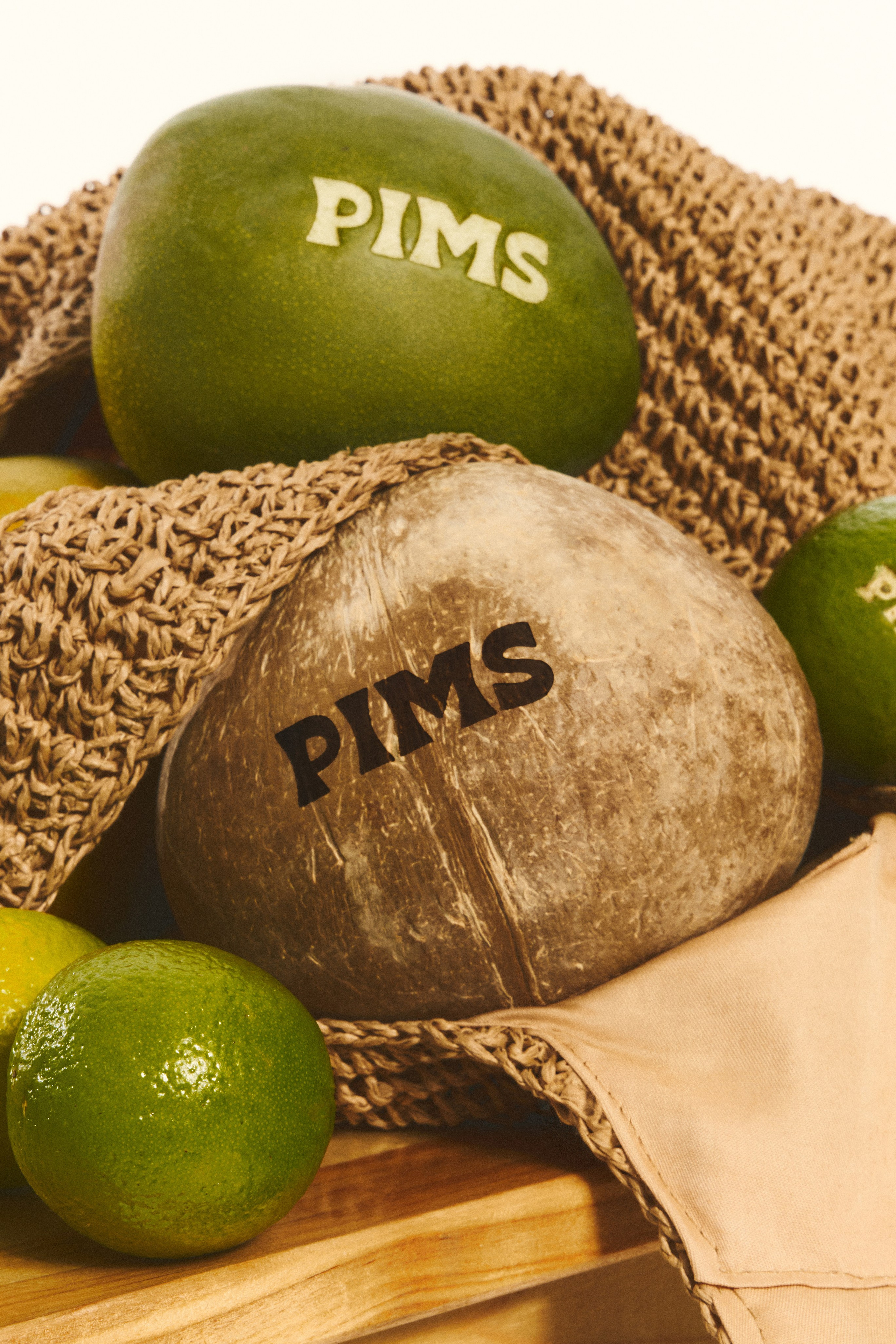 PIMS. Фотограф для брендов, моделей и частных клиентов в Москве