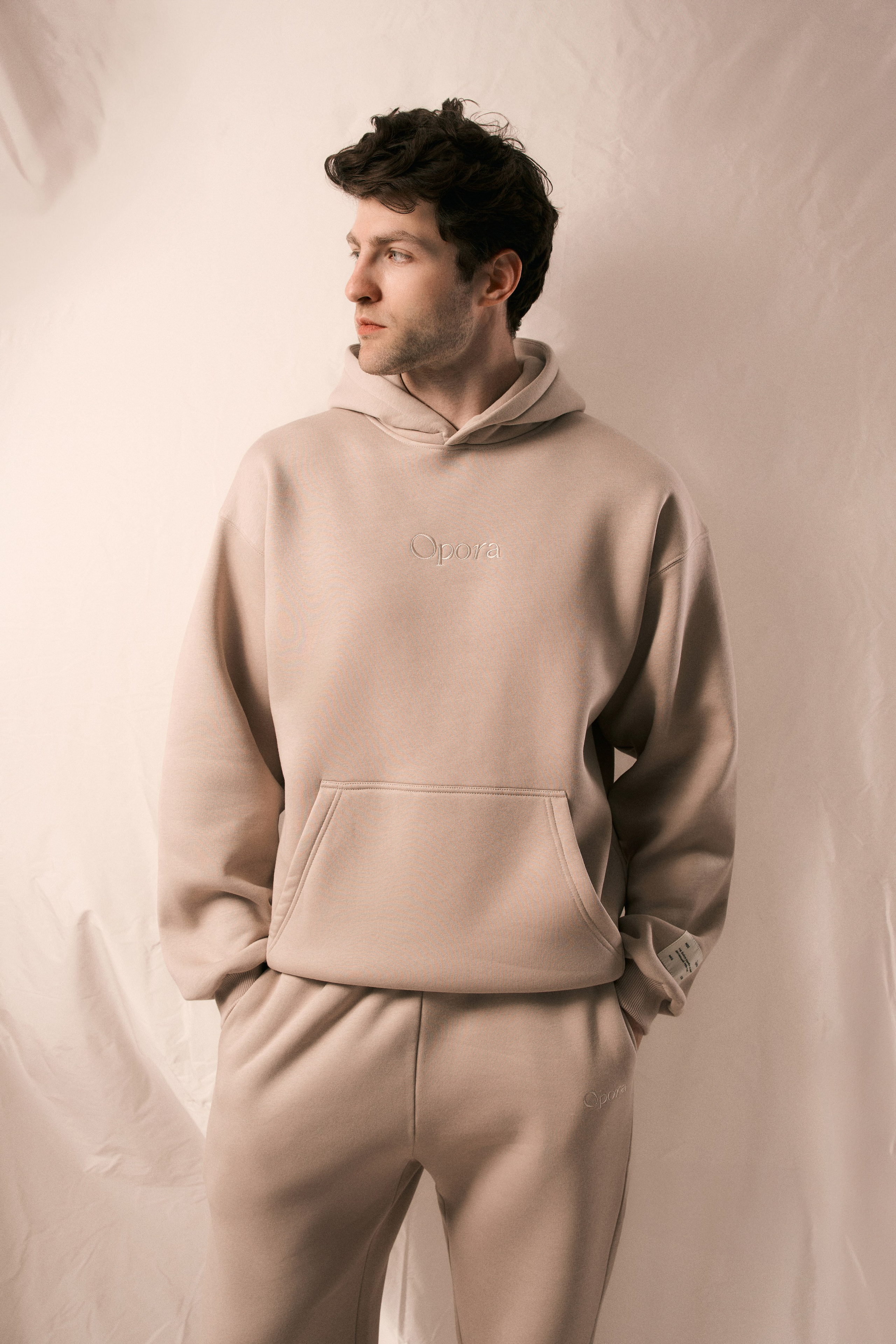 Opora. Фотограф для брендов, моделей и частных клиентов в Москве