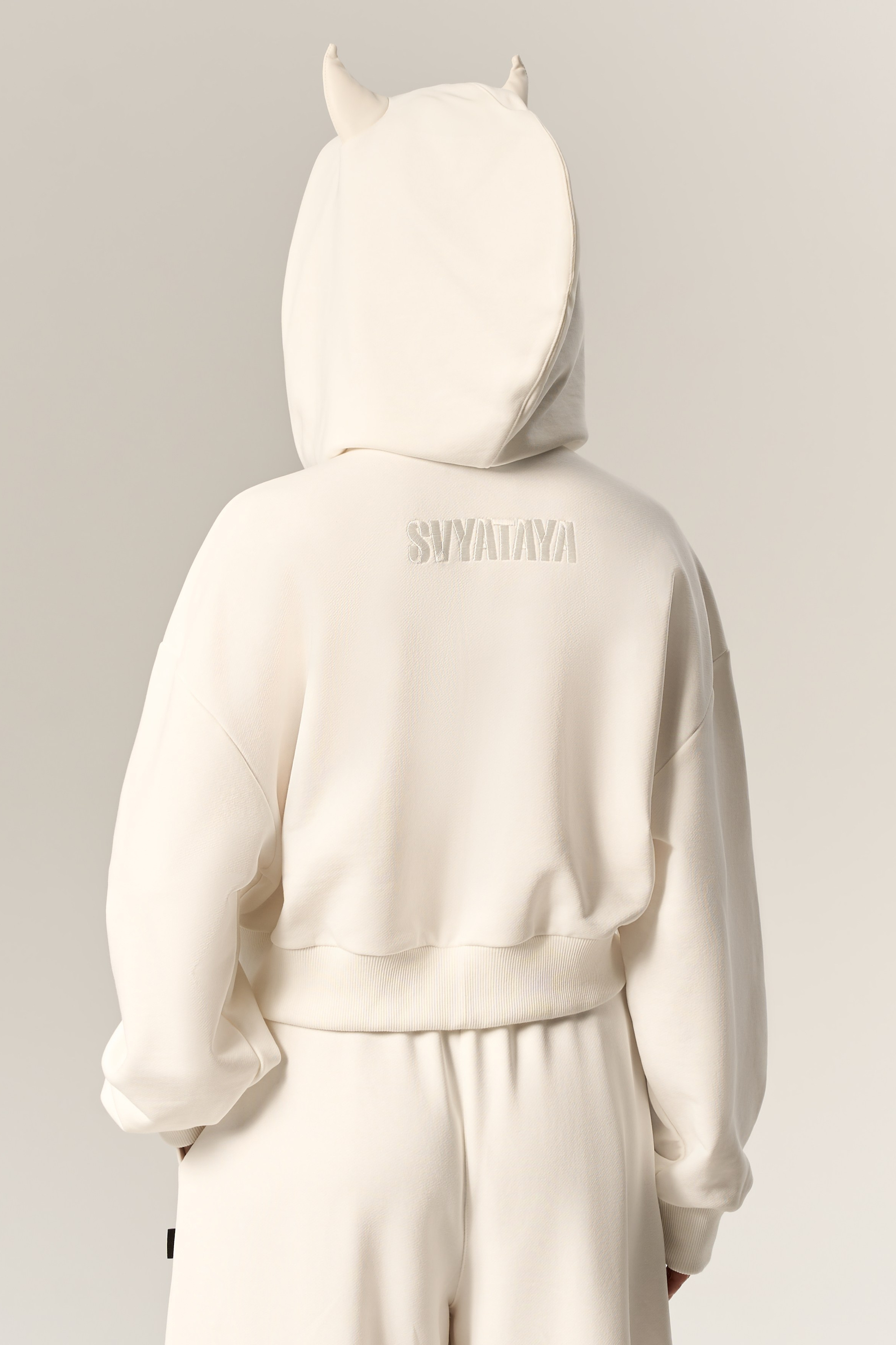 SVYATAYA — catalog. Фотограф для брендов, моделей и частных клиентов в Москве