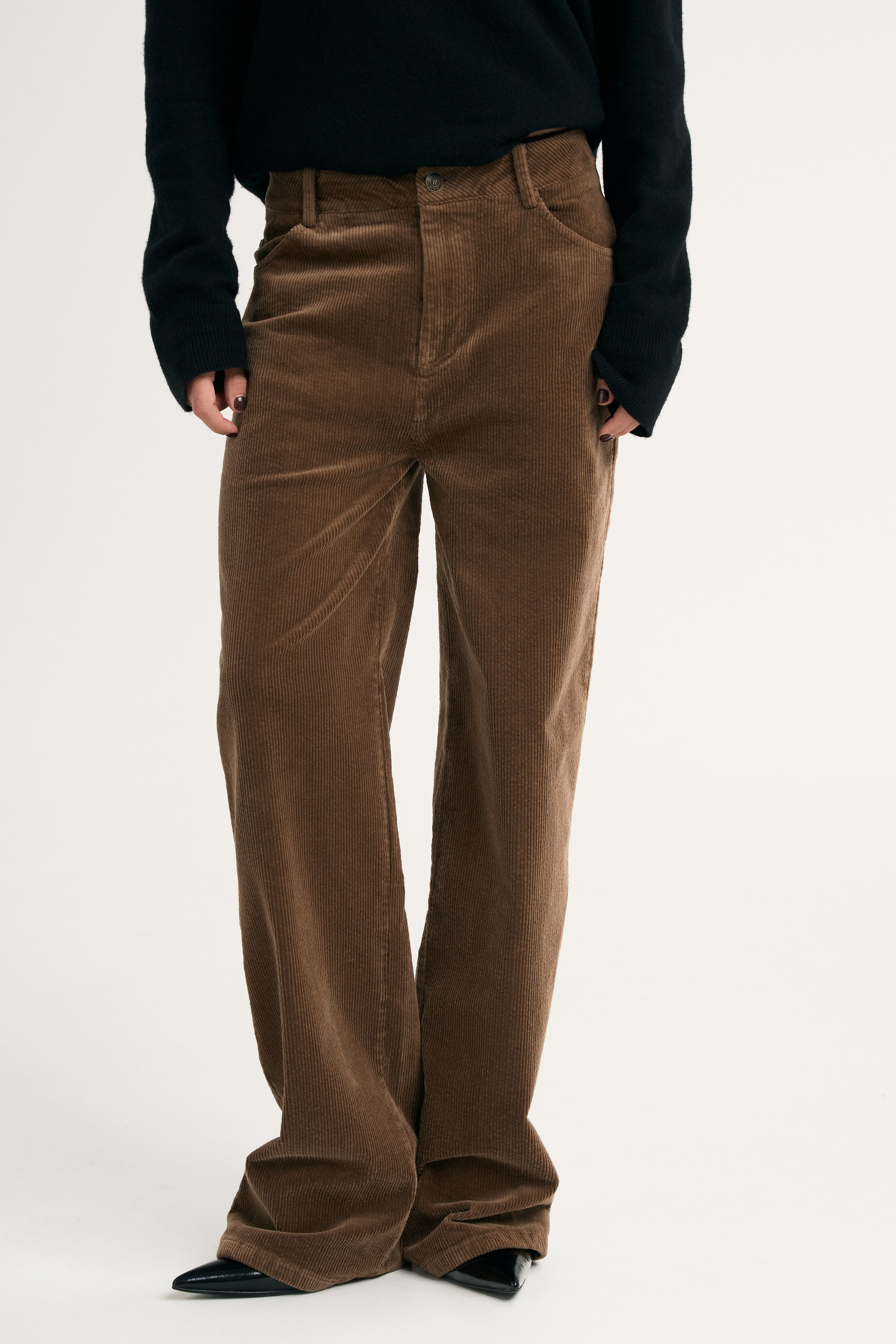 NEXTDORE. Фотограф для брендов, моделей и частных клиентов в Москве