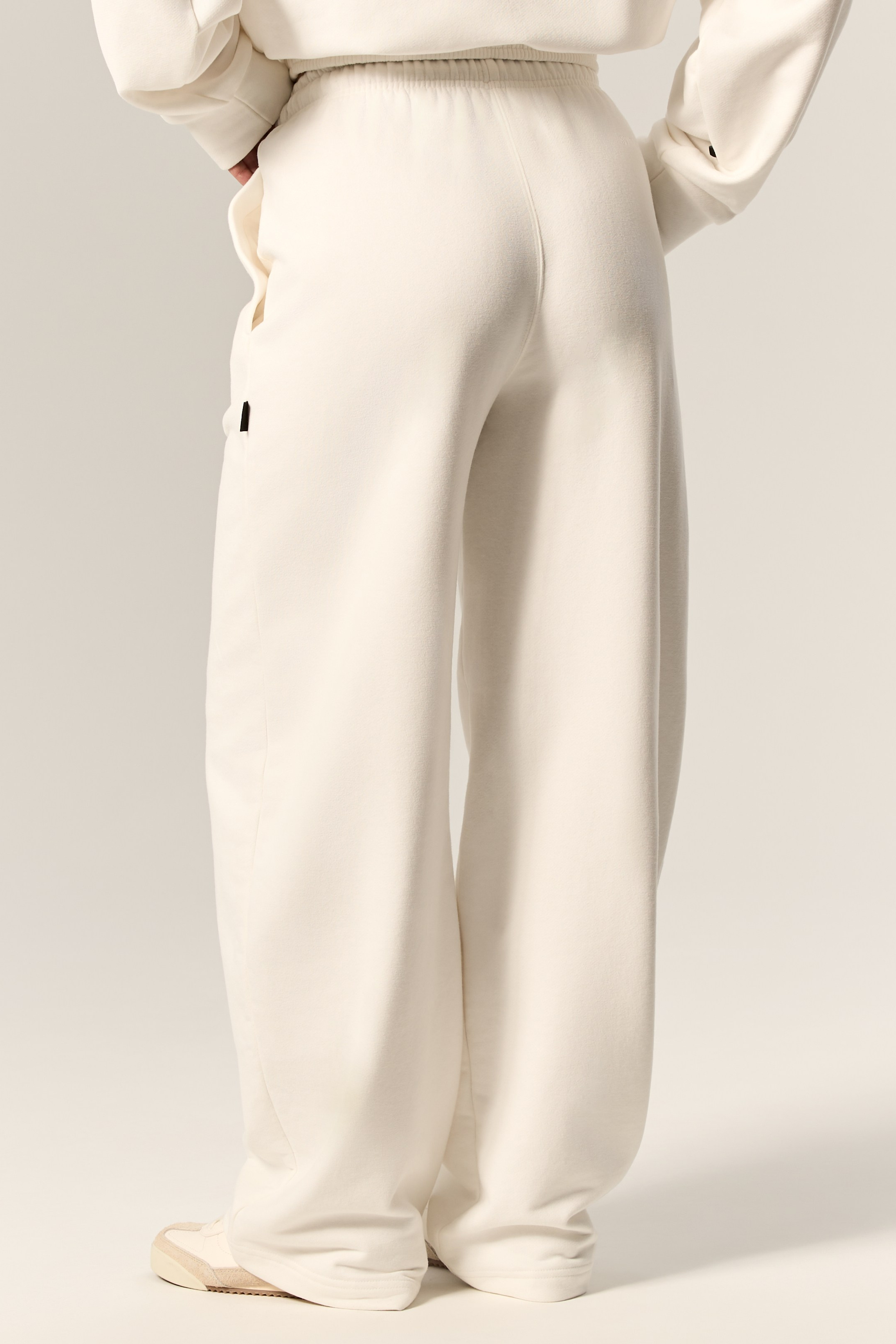 SVYATAYA — catalog. Фотограф для брендов, моделей и частных клиентов в Москве