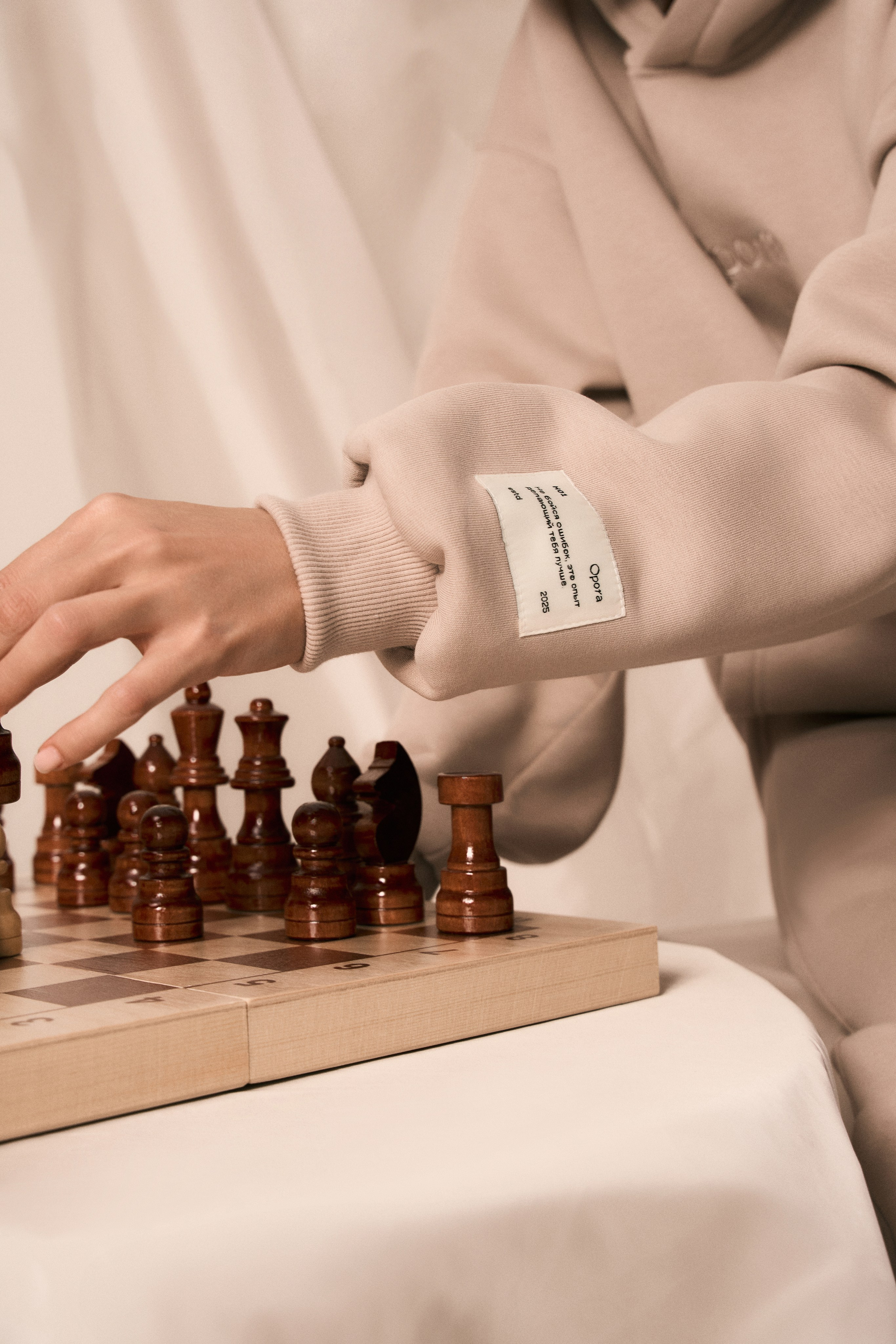 Opora. Фотограф для брендов, моделей и частных клиентов в Москве