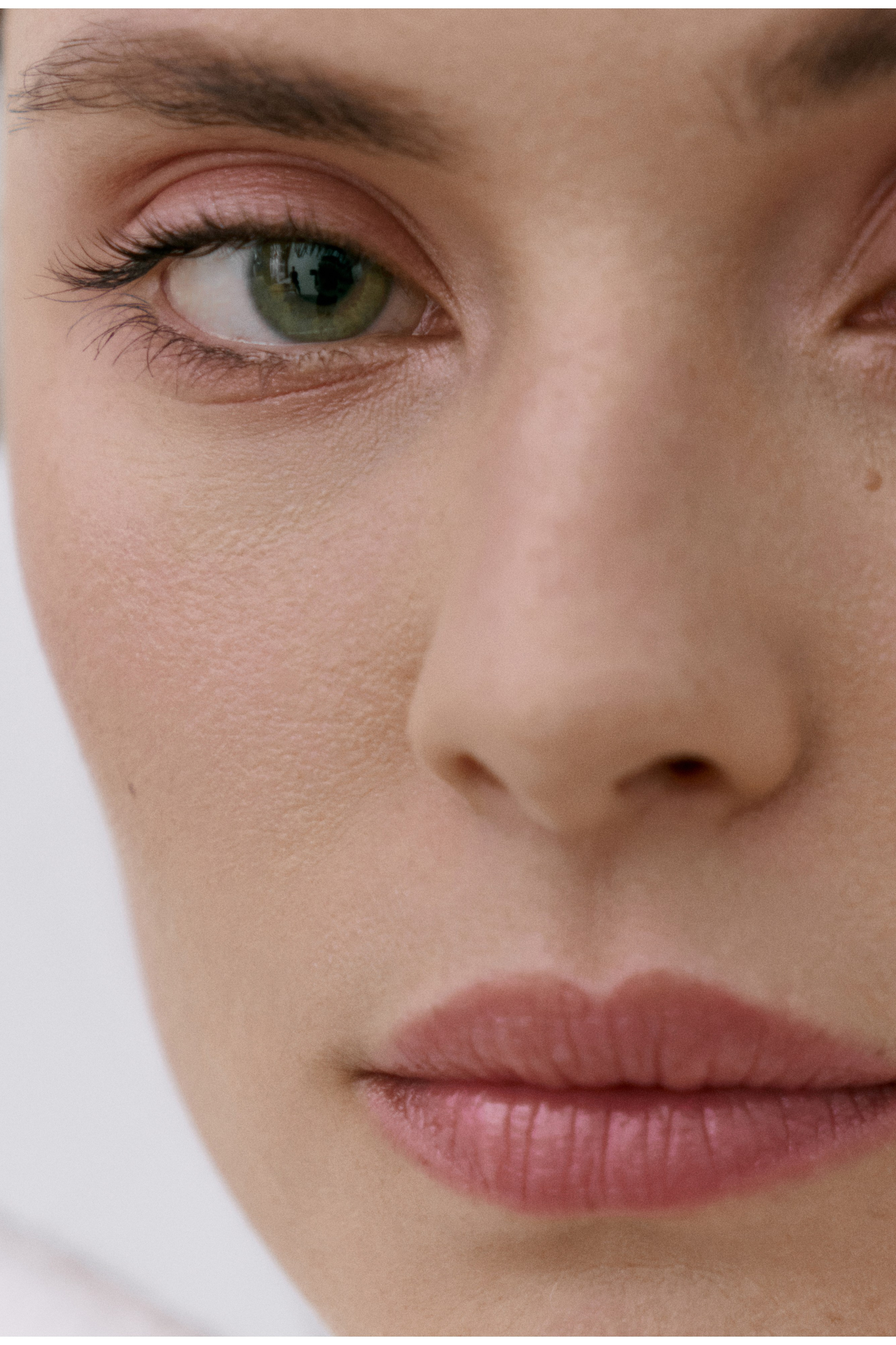 ANYA. Фотограф для брендов, моделей и частных клиентов в Москве