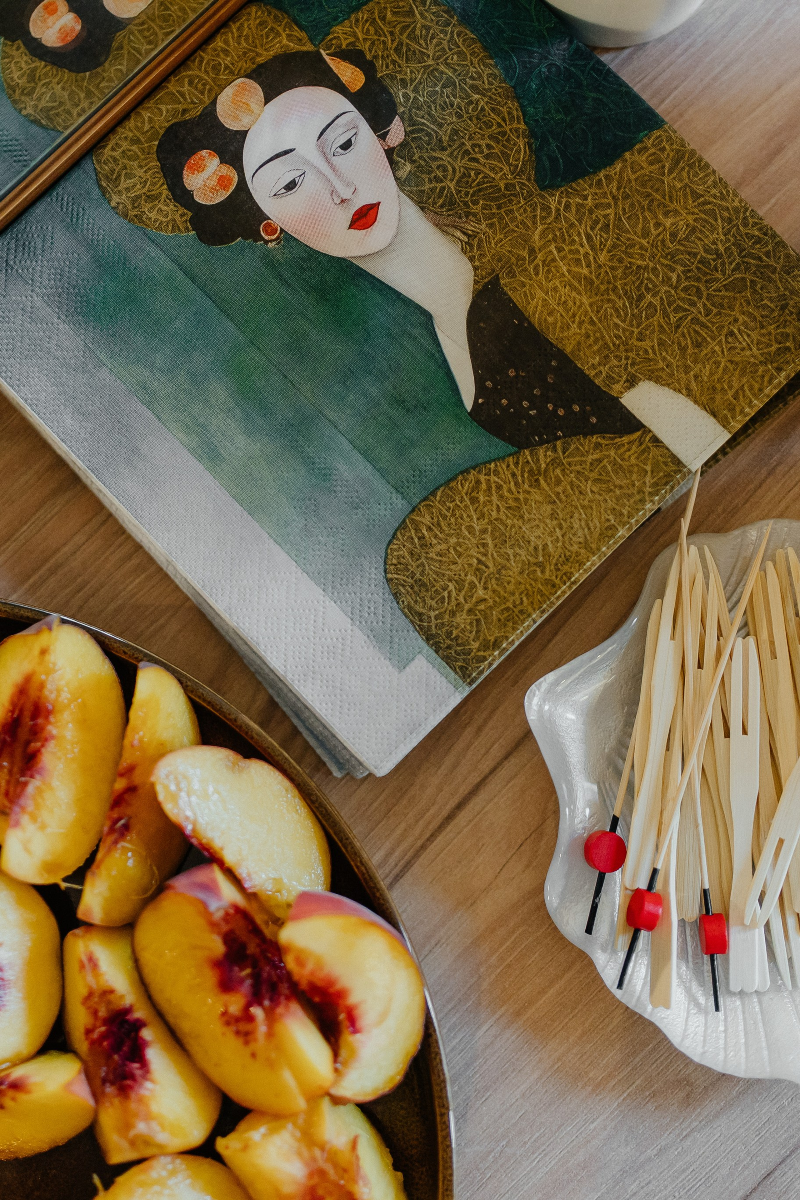 Easy. Год студии