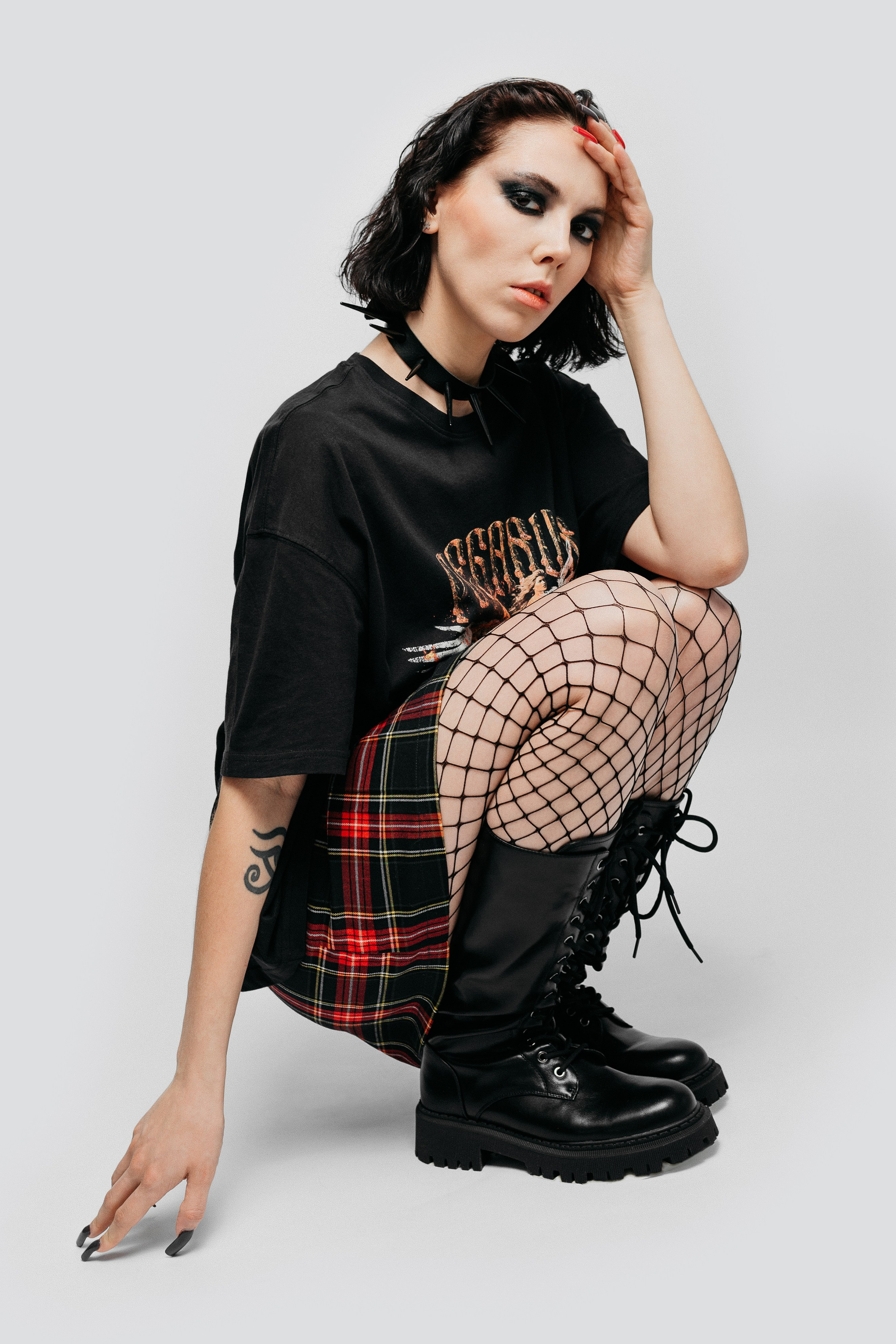 Crazy World. ВИЗУАЛЬНЫЙ КОНТЕНТ ДЛЯ ЭКСПЕРТОВ И БРЕНДОВ