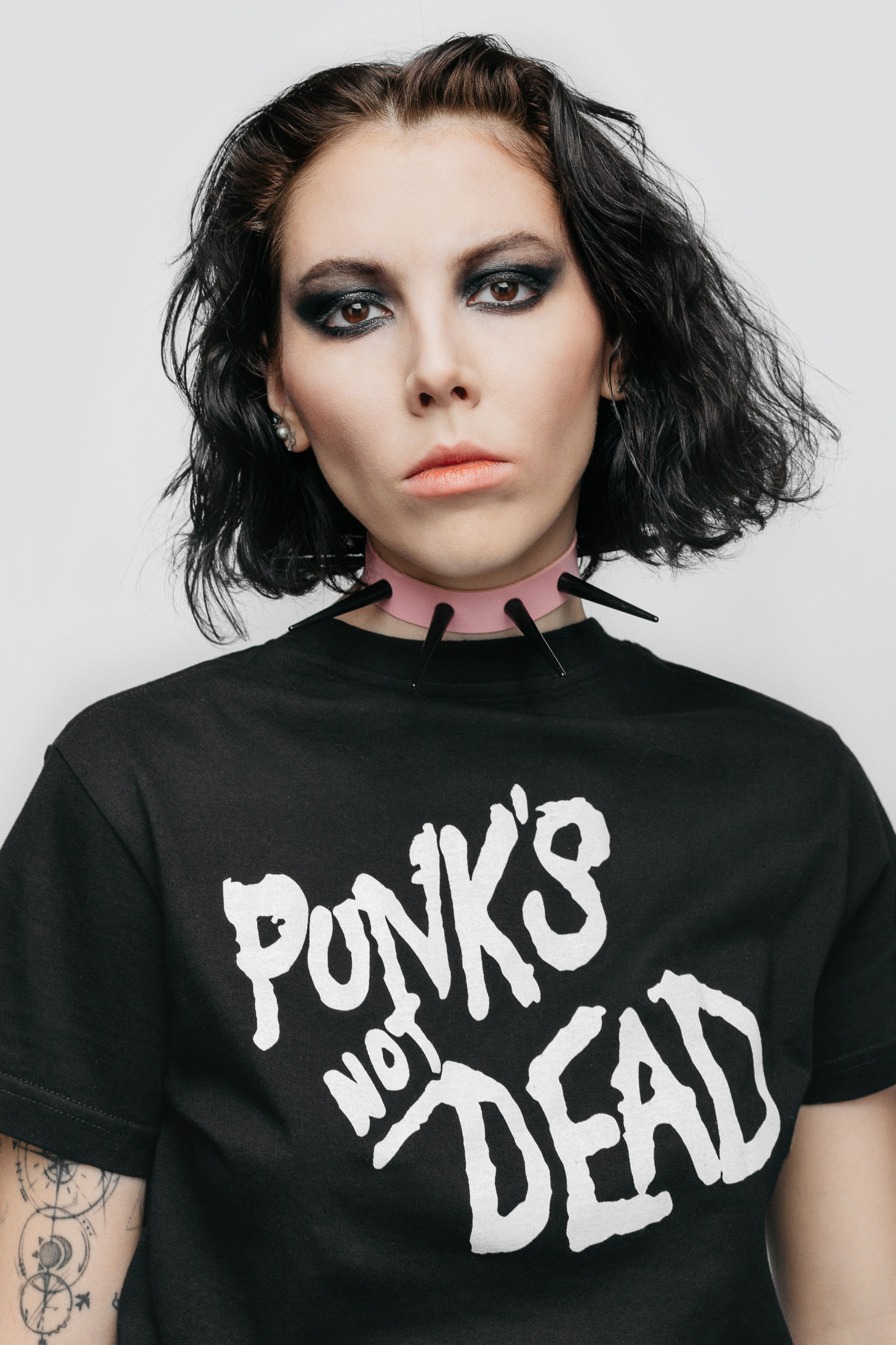 Crazy World. ВИЗУАЛЬНЫЙ КОНТЕНТ ДЛЯ ЭКСПЕРТОВ И БРЕНДОВ